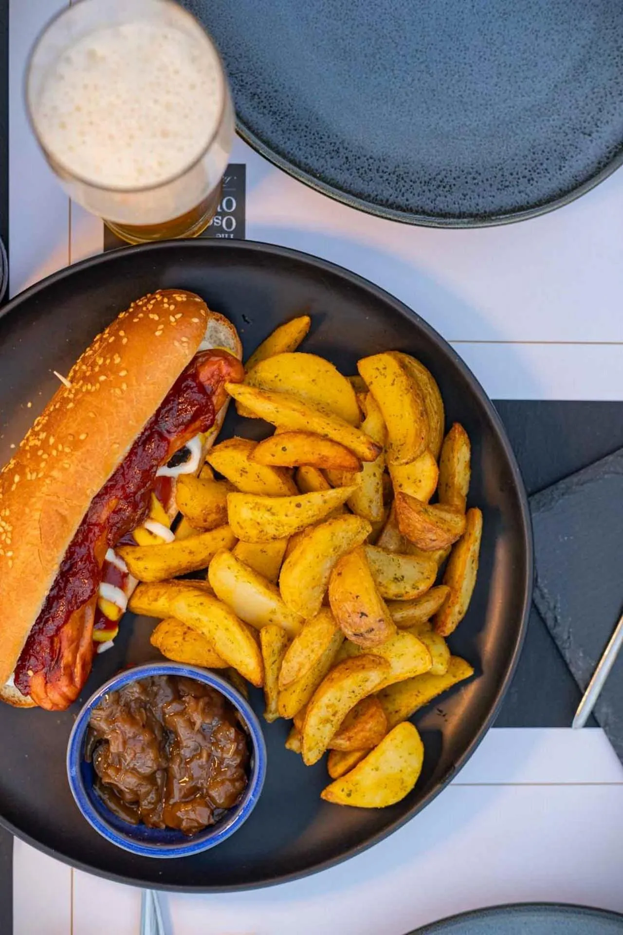 Restaurant/places to eat in The Oscar Olympic Hotel