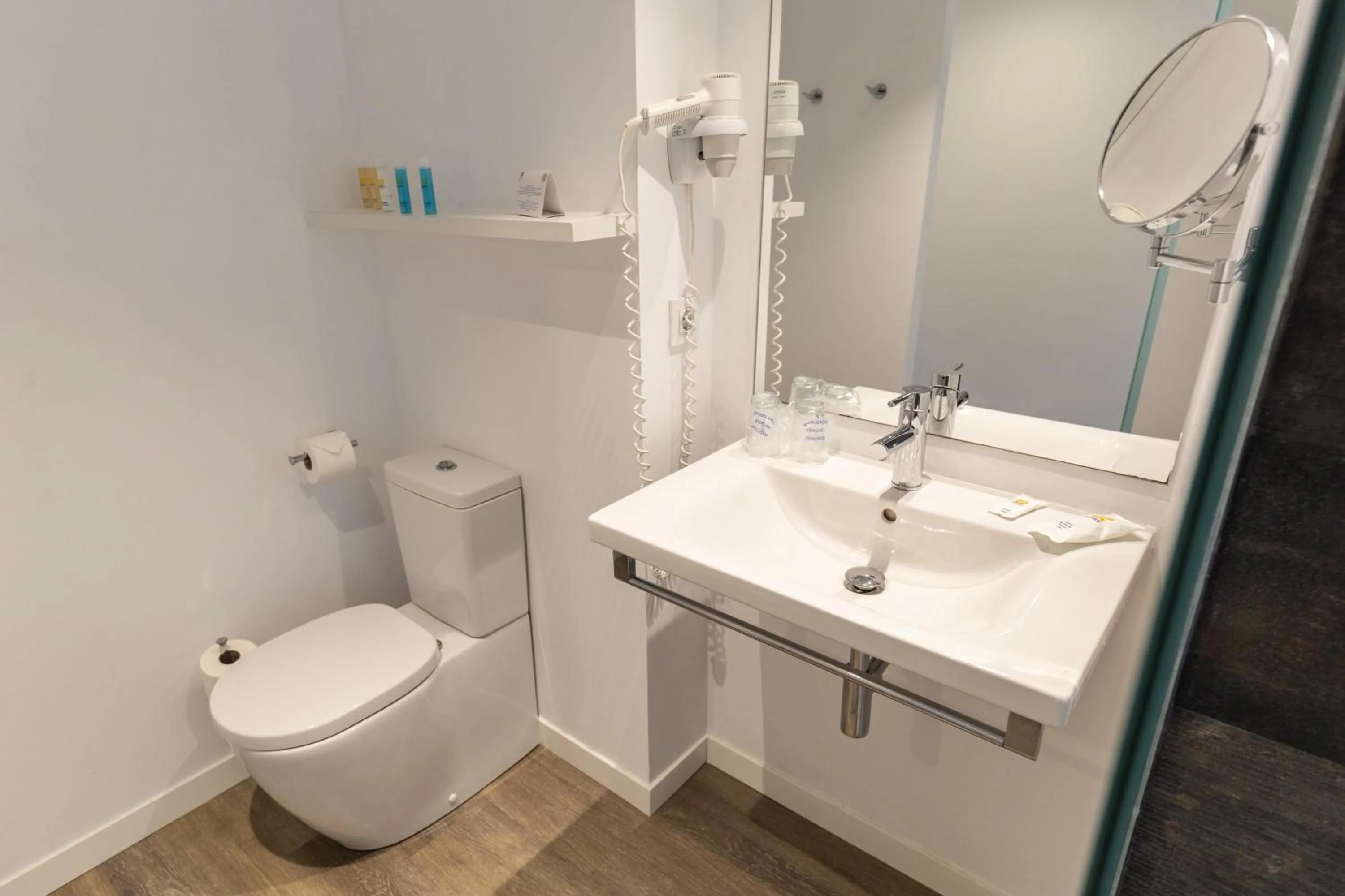 Toilet in BQ Cala Ratjada