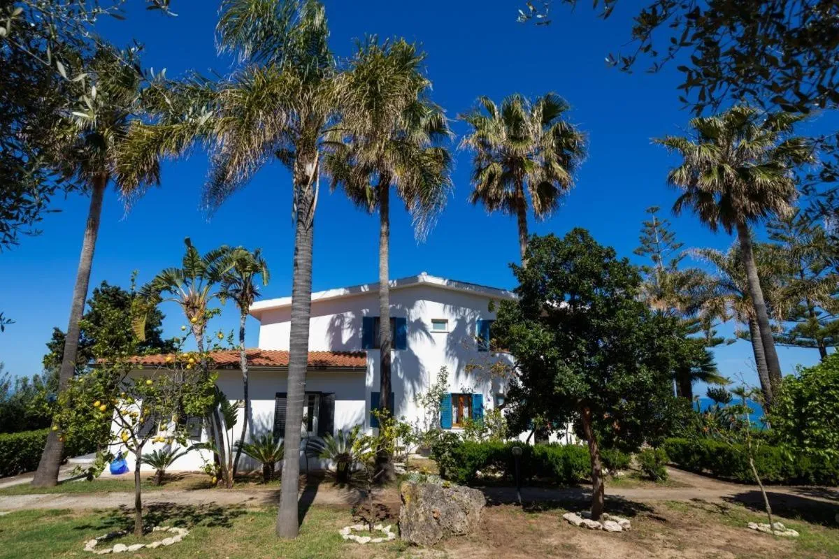 Property building in La Meridiana