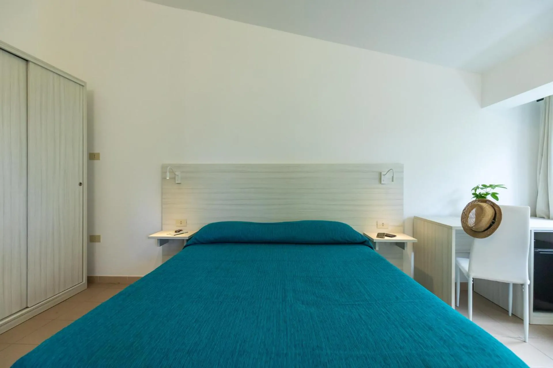 Photo of the whole room, Bed in La Meridiana