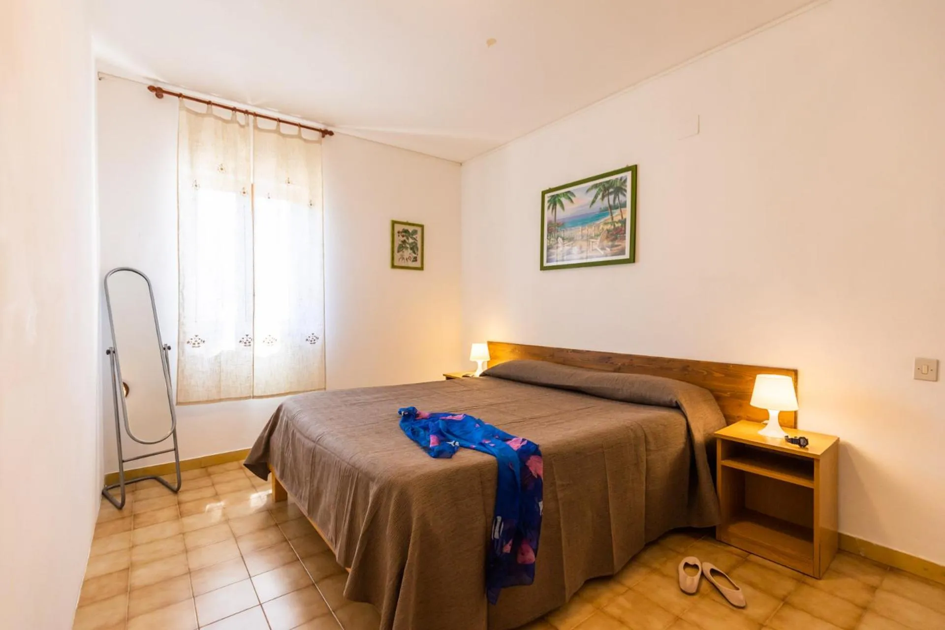 Photo of the whole room, Bed in La Meridiana