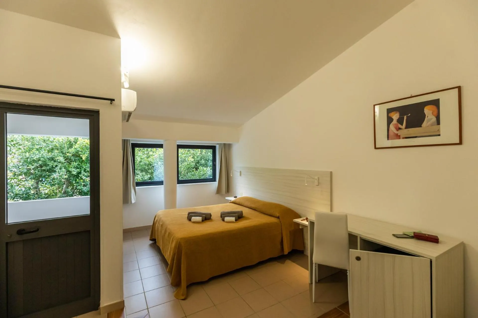 Bedroom, Bed in La Meridiana