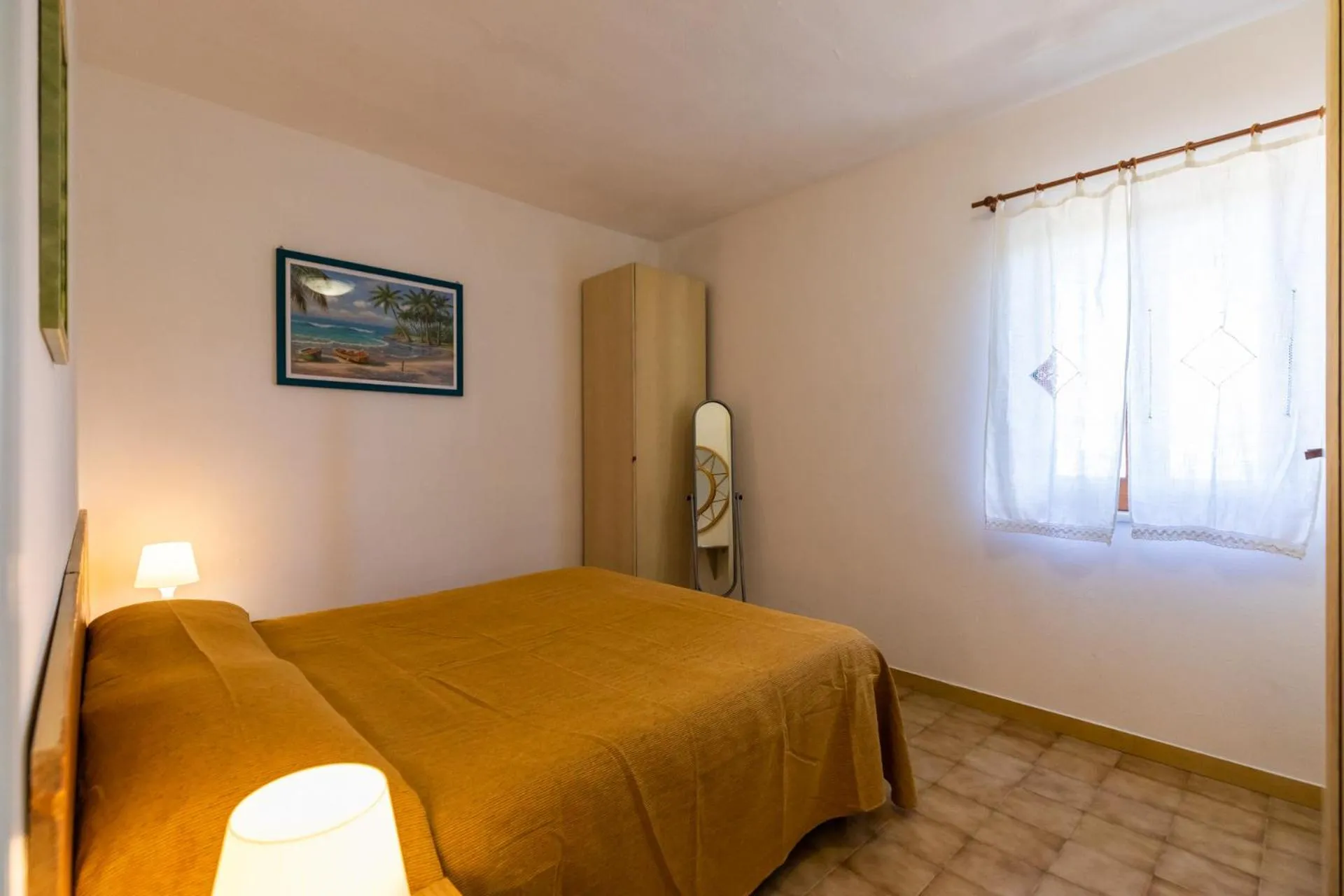 Photo of the whole room, Bed in La Meridiana
