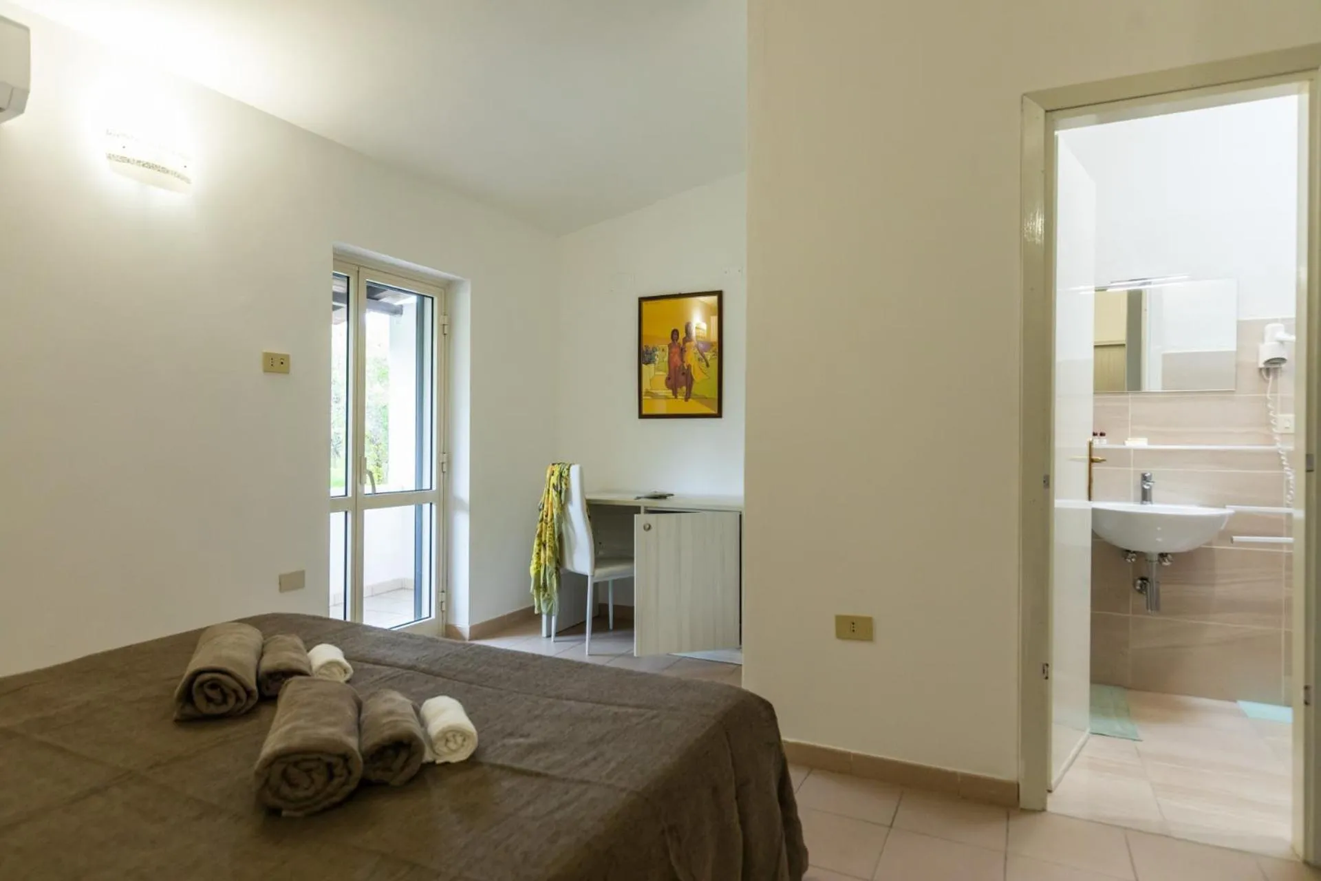 Bedroom, Bed in La Meridiana