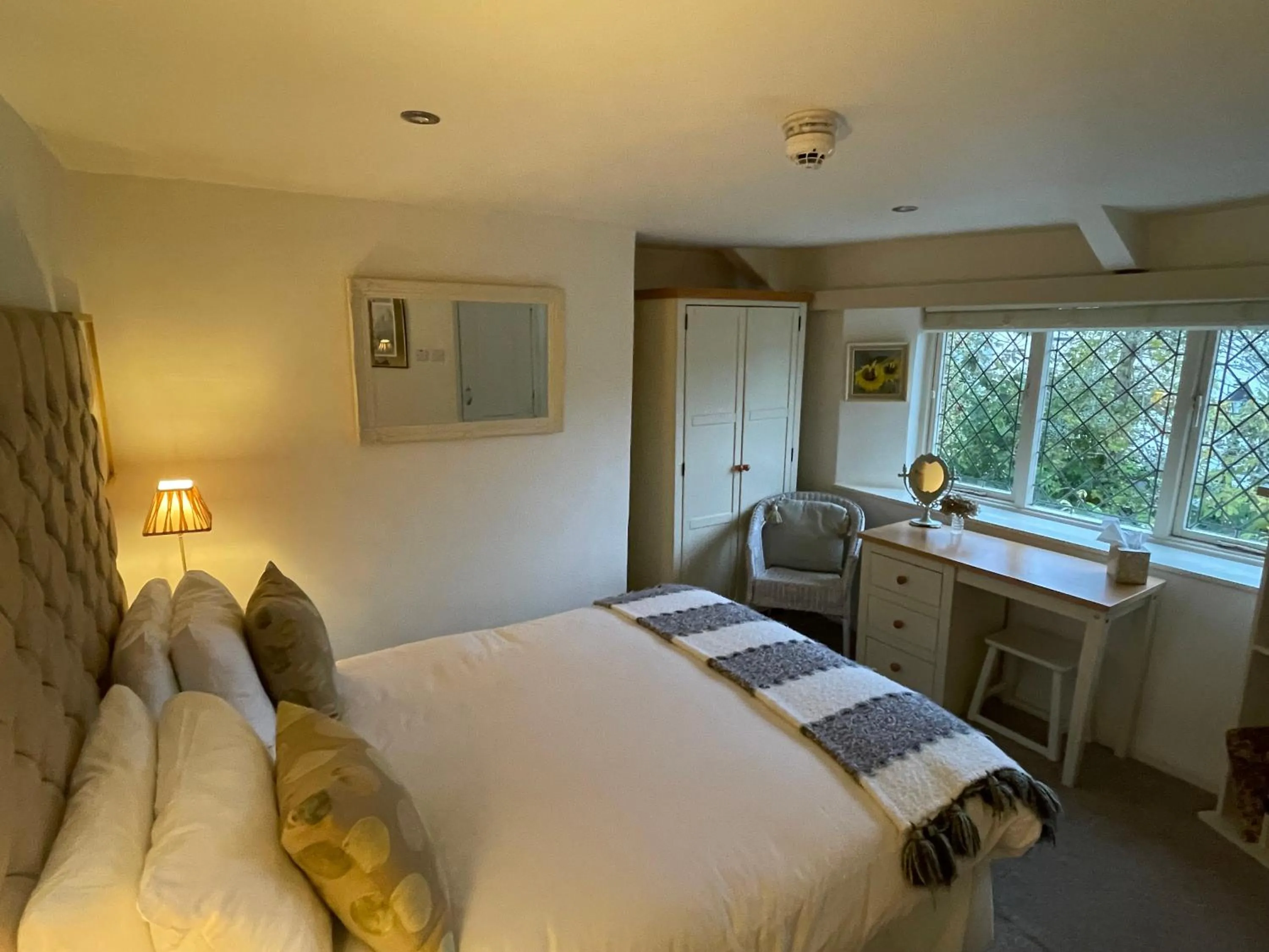 Bedroom, Bed in The Old Forge