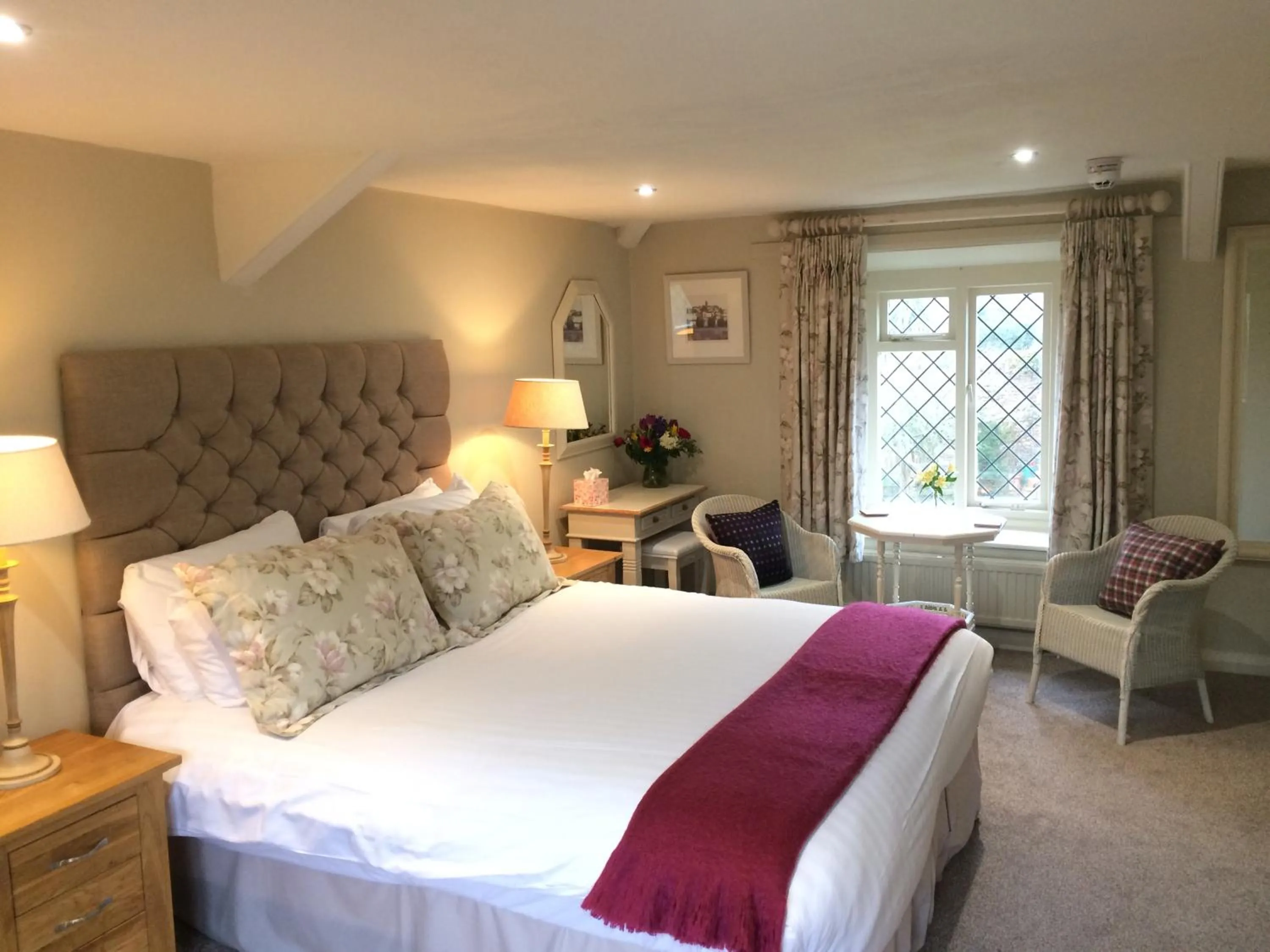 Photo of the whole room, Bed in The Old Forge