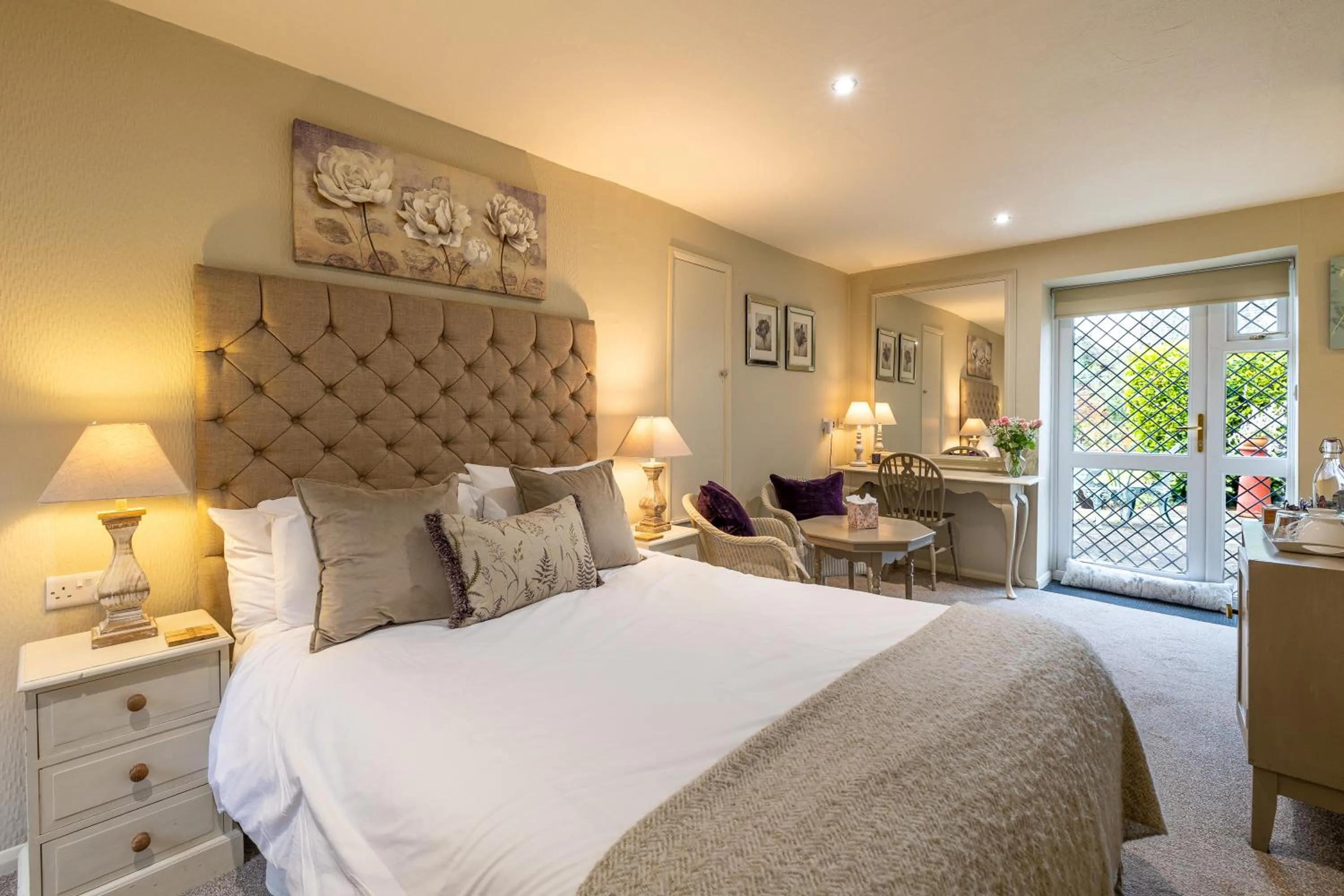 Bedroom, Bed in The Old Forge