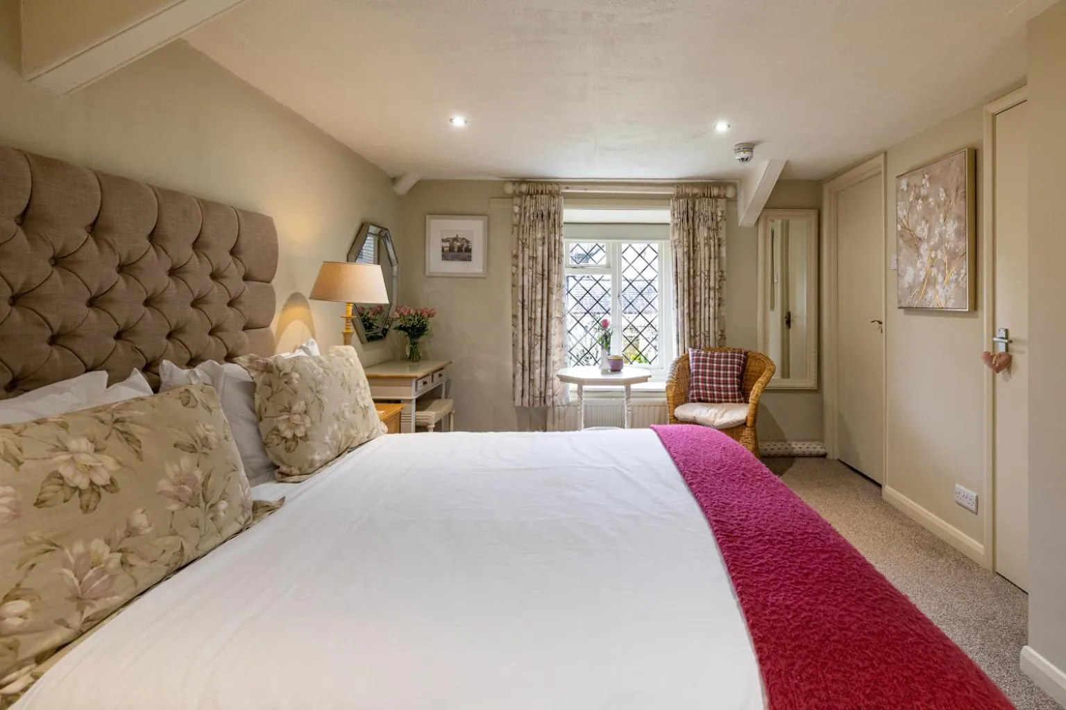 Bedroom, Bed in The Old Forge