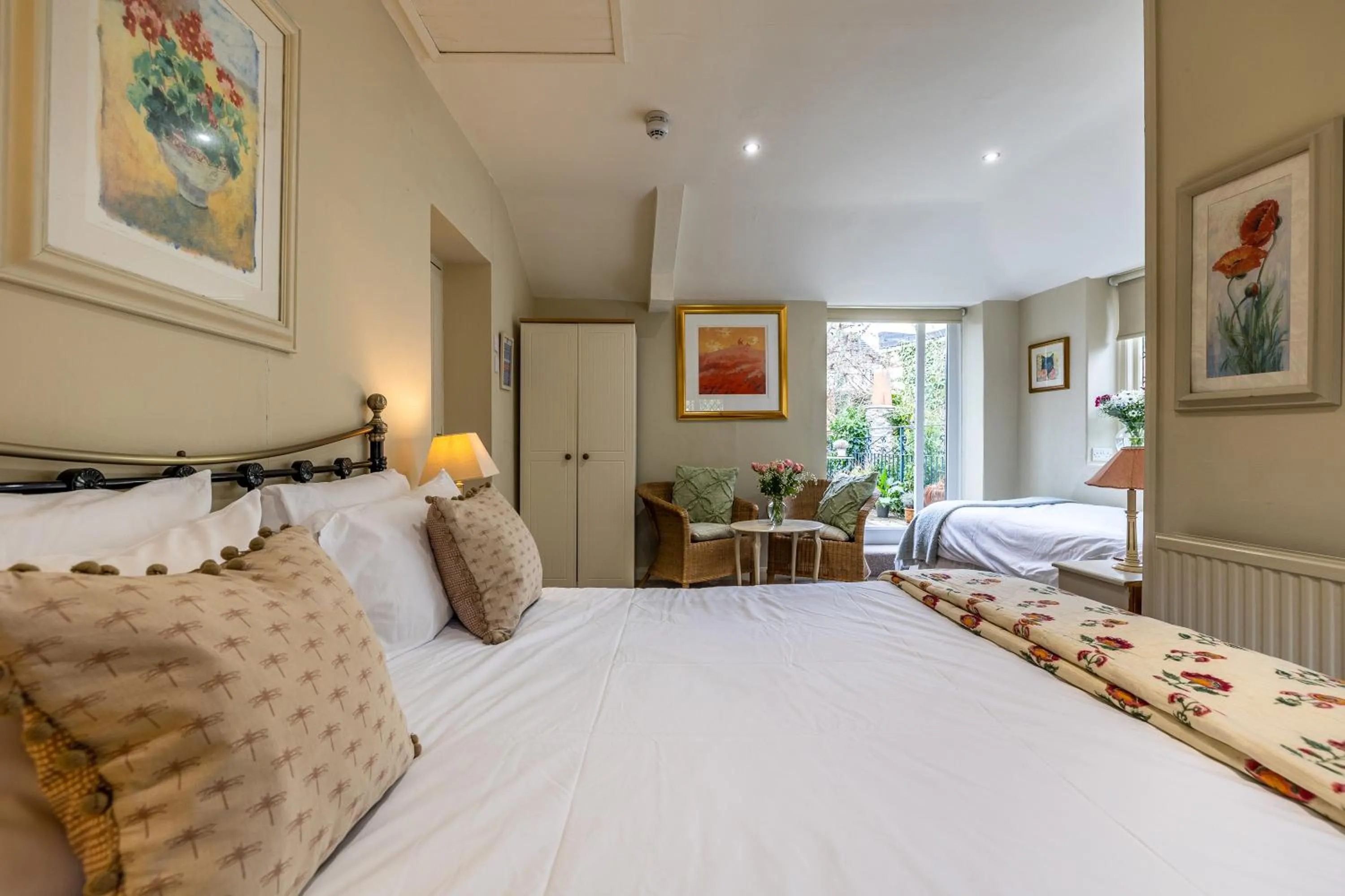 Bedroom, Bed in The Old Forge
