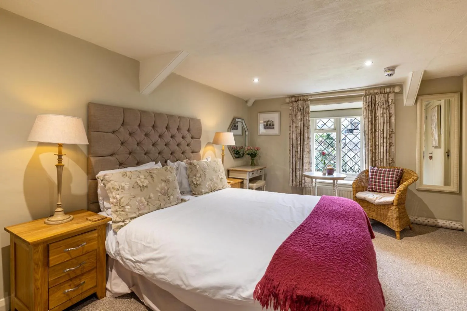 Bedroom, Bed in The Old Forge