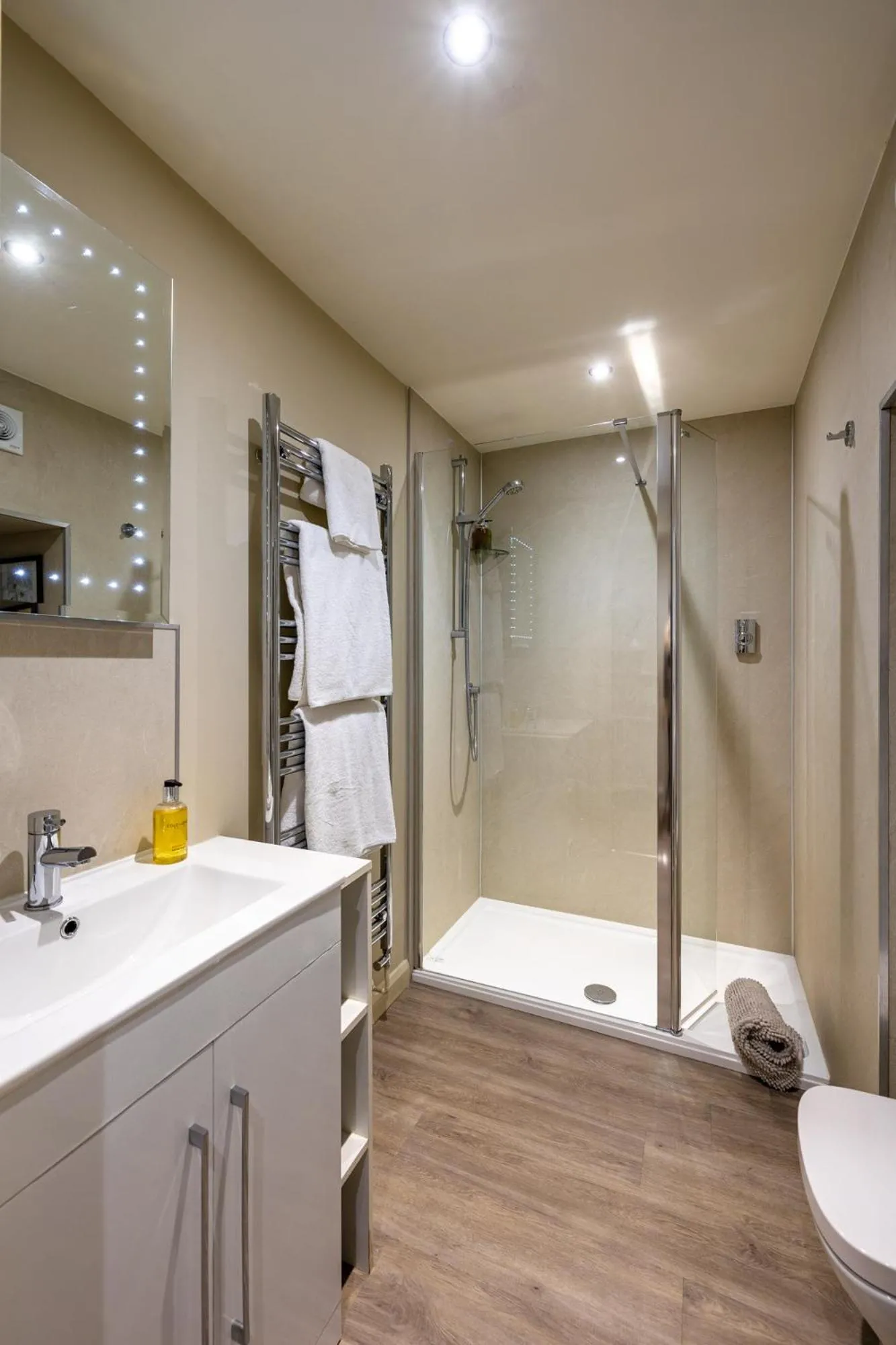 Shower in The Old Forge