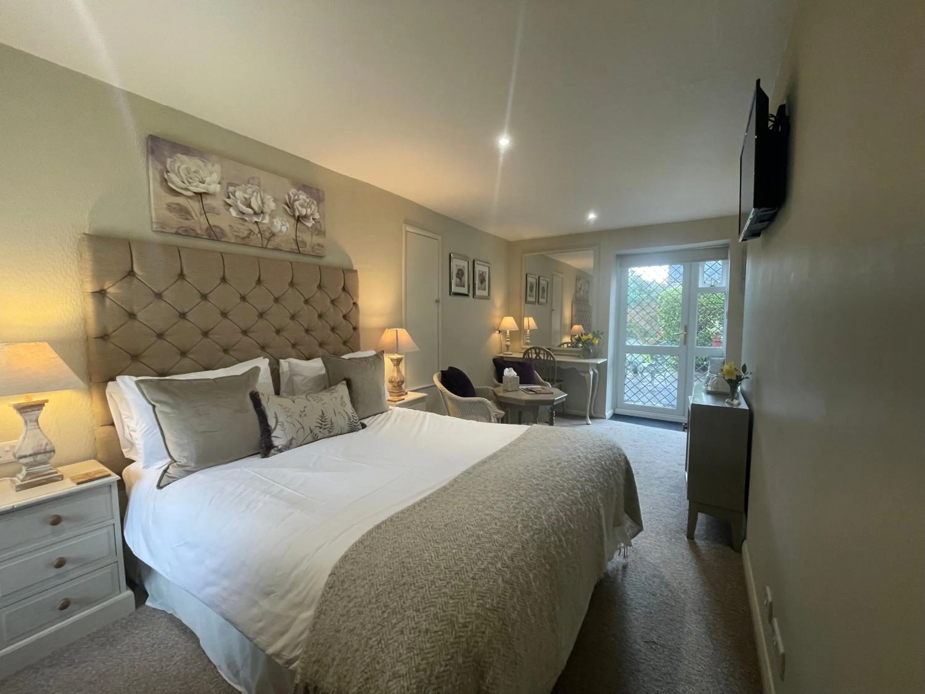 Bedroom, Bed in The Old Forge