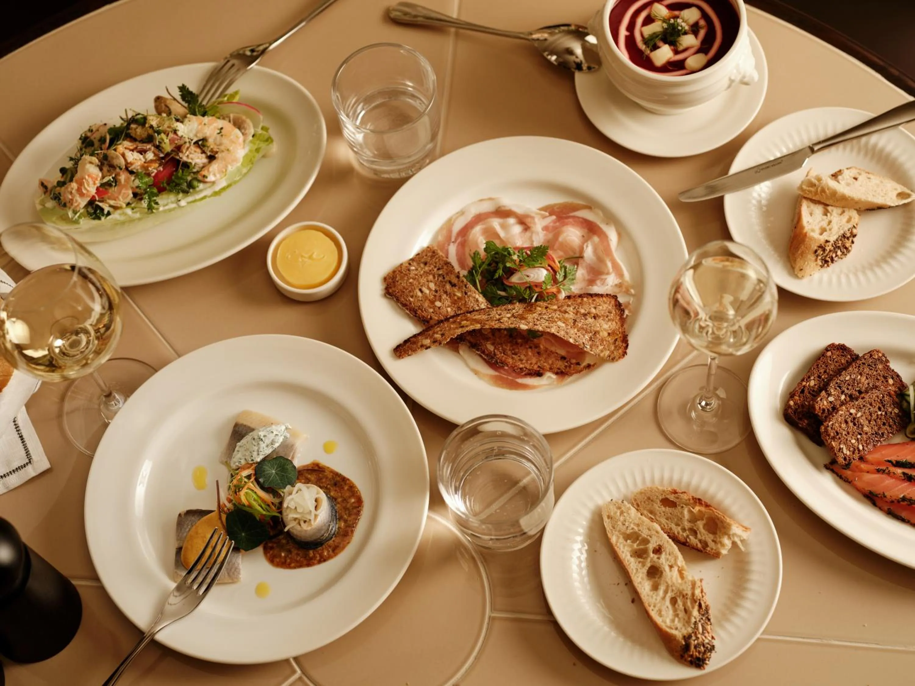 Food and drinks in The Newman