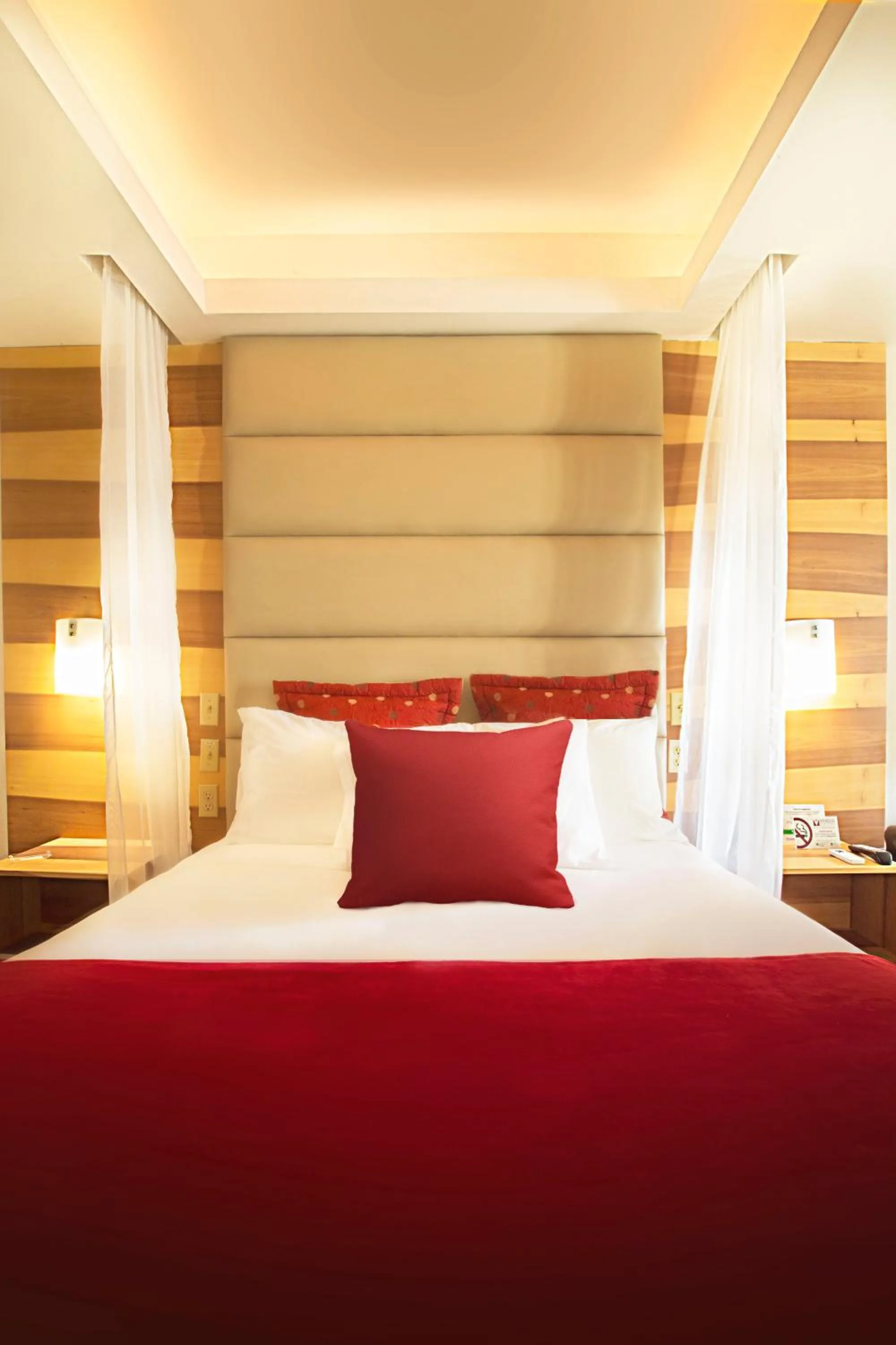 Bed in Minister Business Hotel