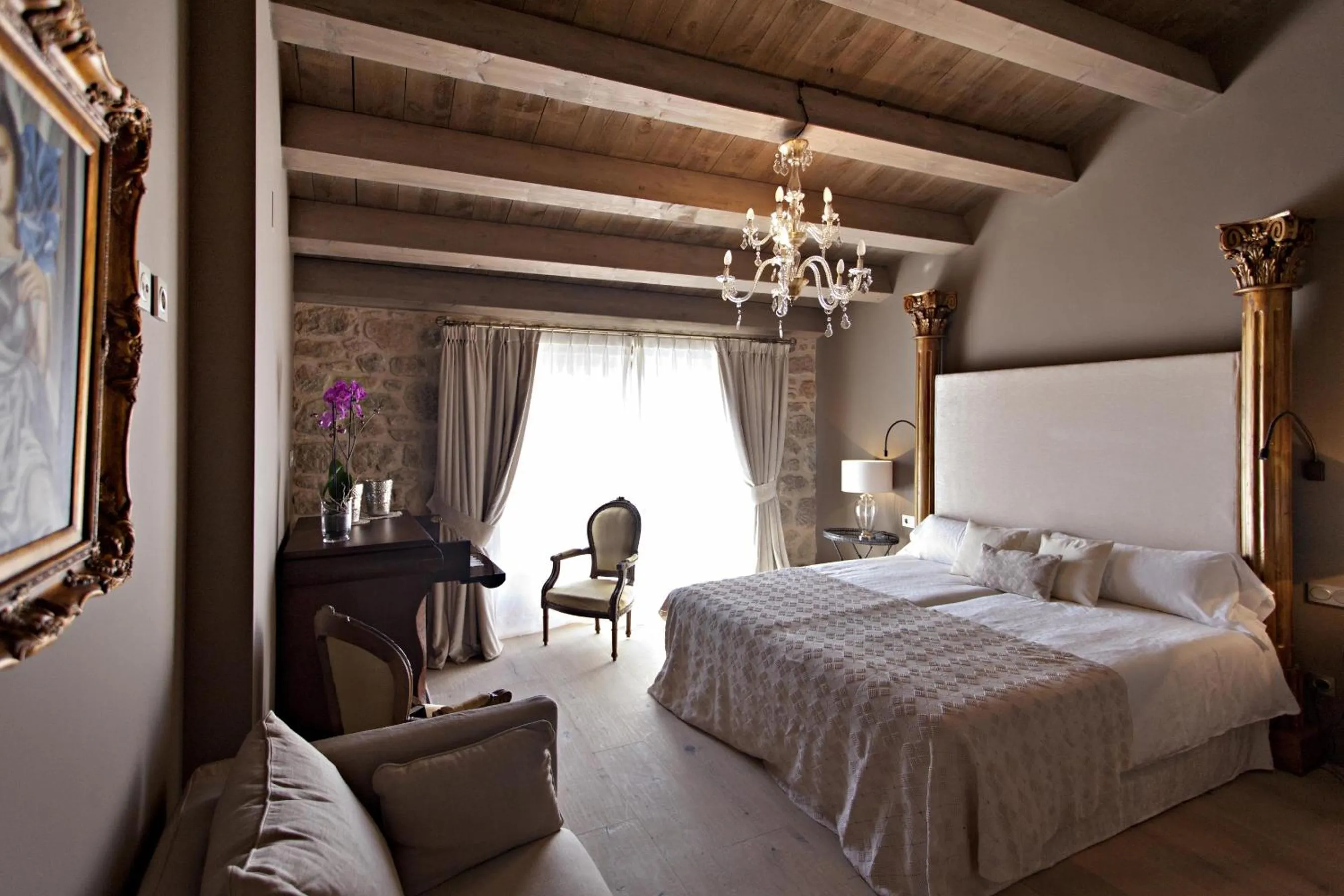 Bedroom, Bed in La Vella Farga Hotel