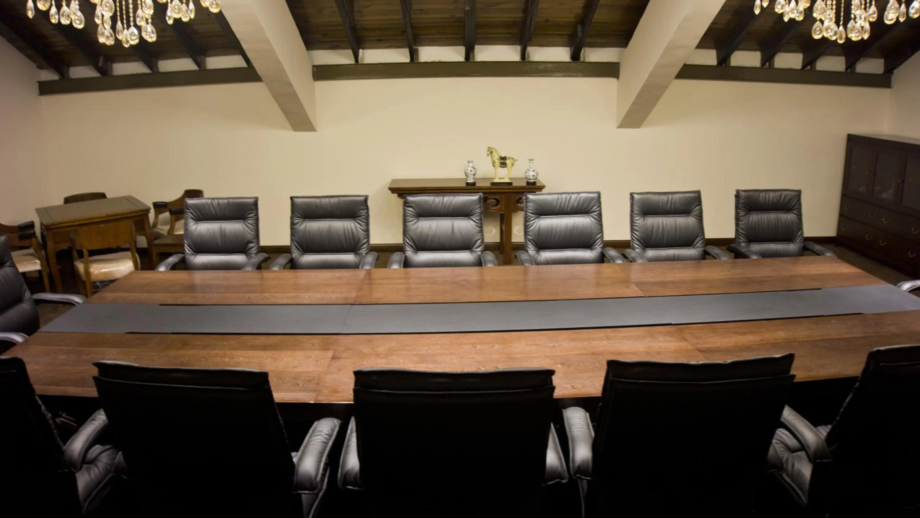 Meeting/conference room in Tang Palace Hotel