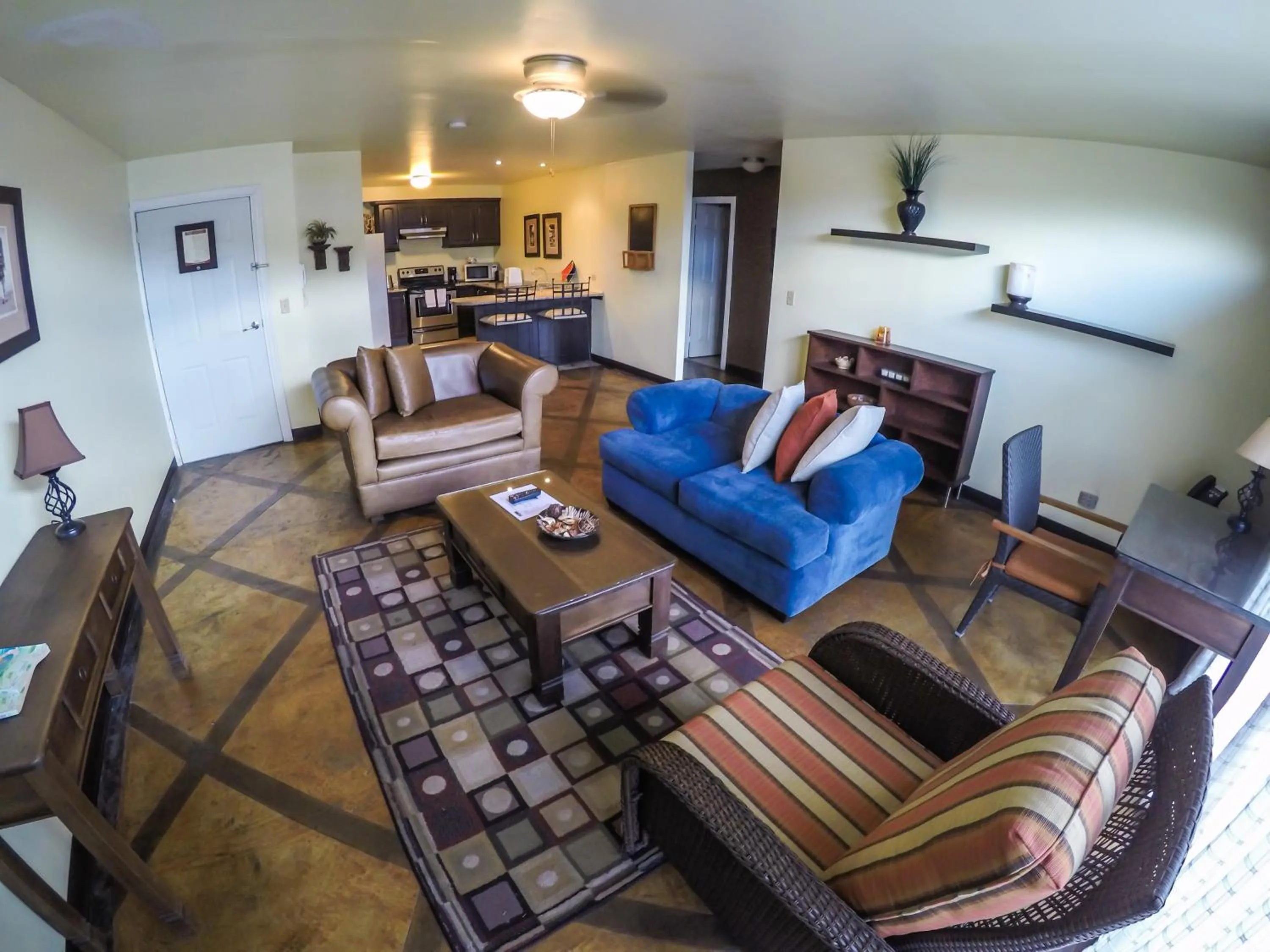 Photo of the whole room in Humuya Inn