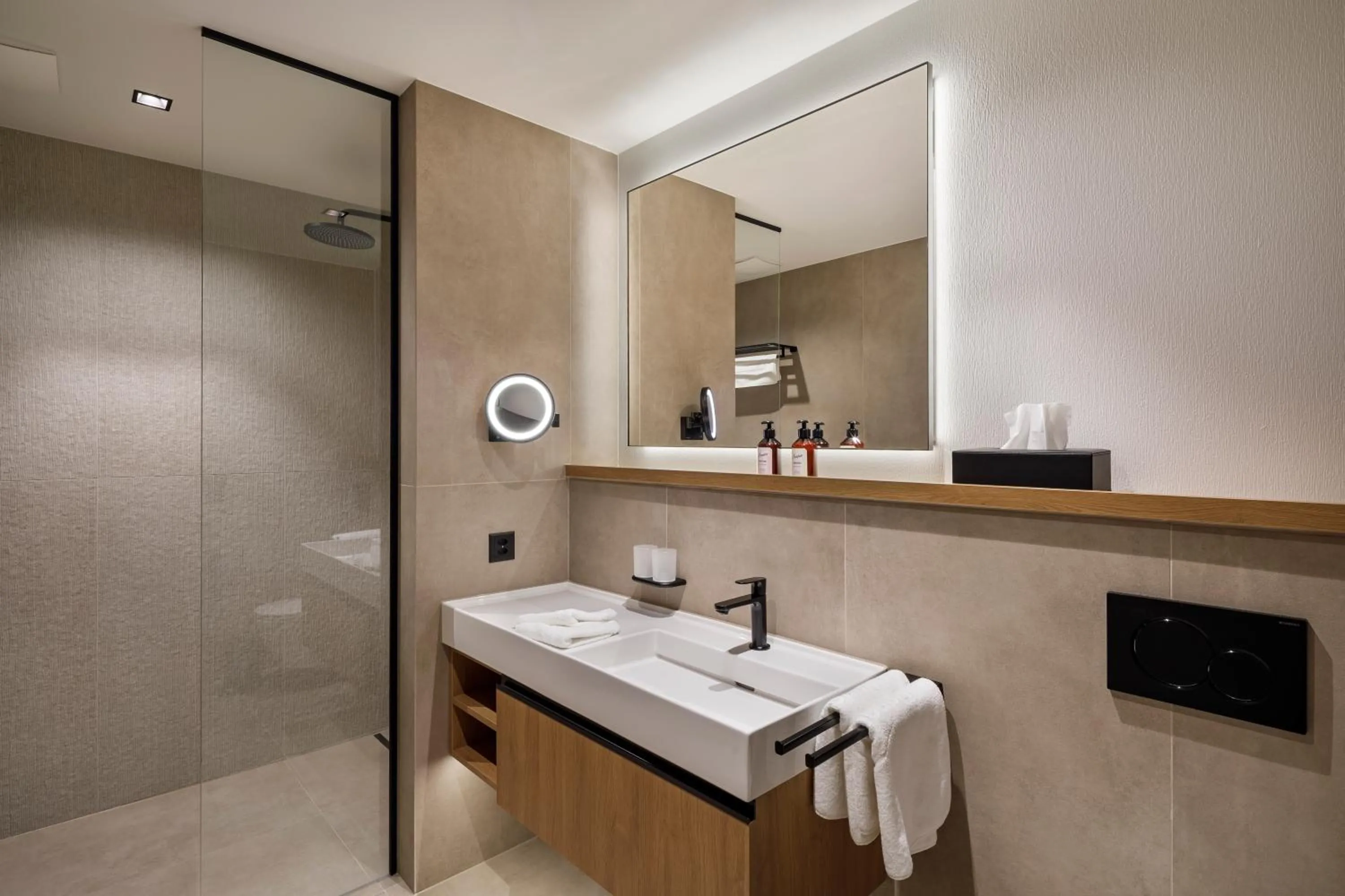 Deluxe Double Room (2 Adults + 1 Child) in Panoramahotel Braunwald