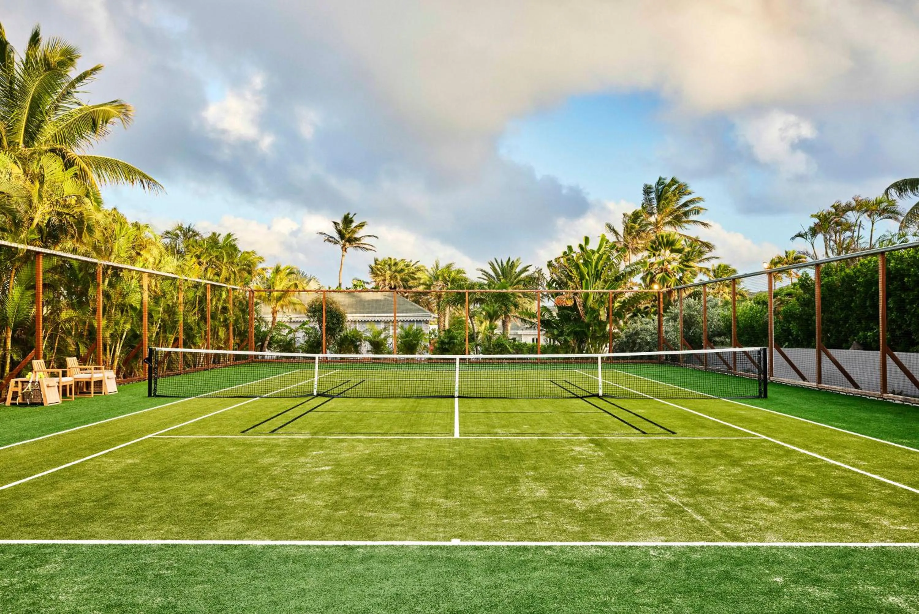 Tennis court in Rosewood Le Guanahani St Barth