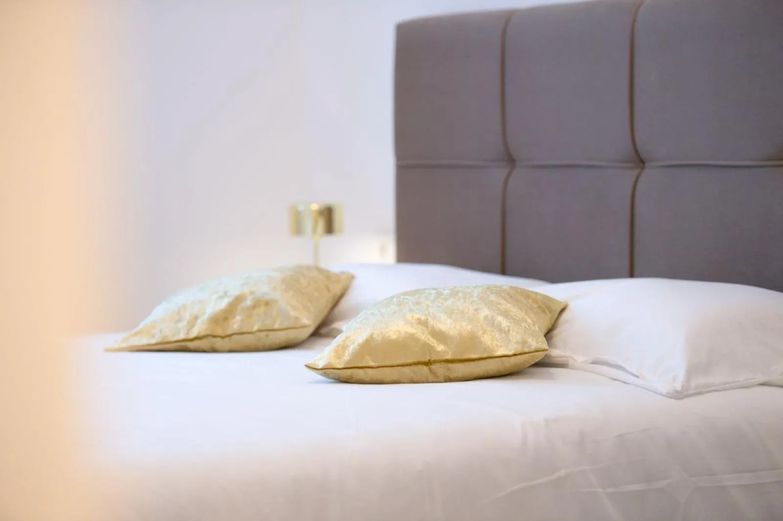 Bed in Apartment MiFi