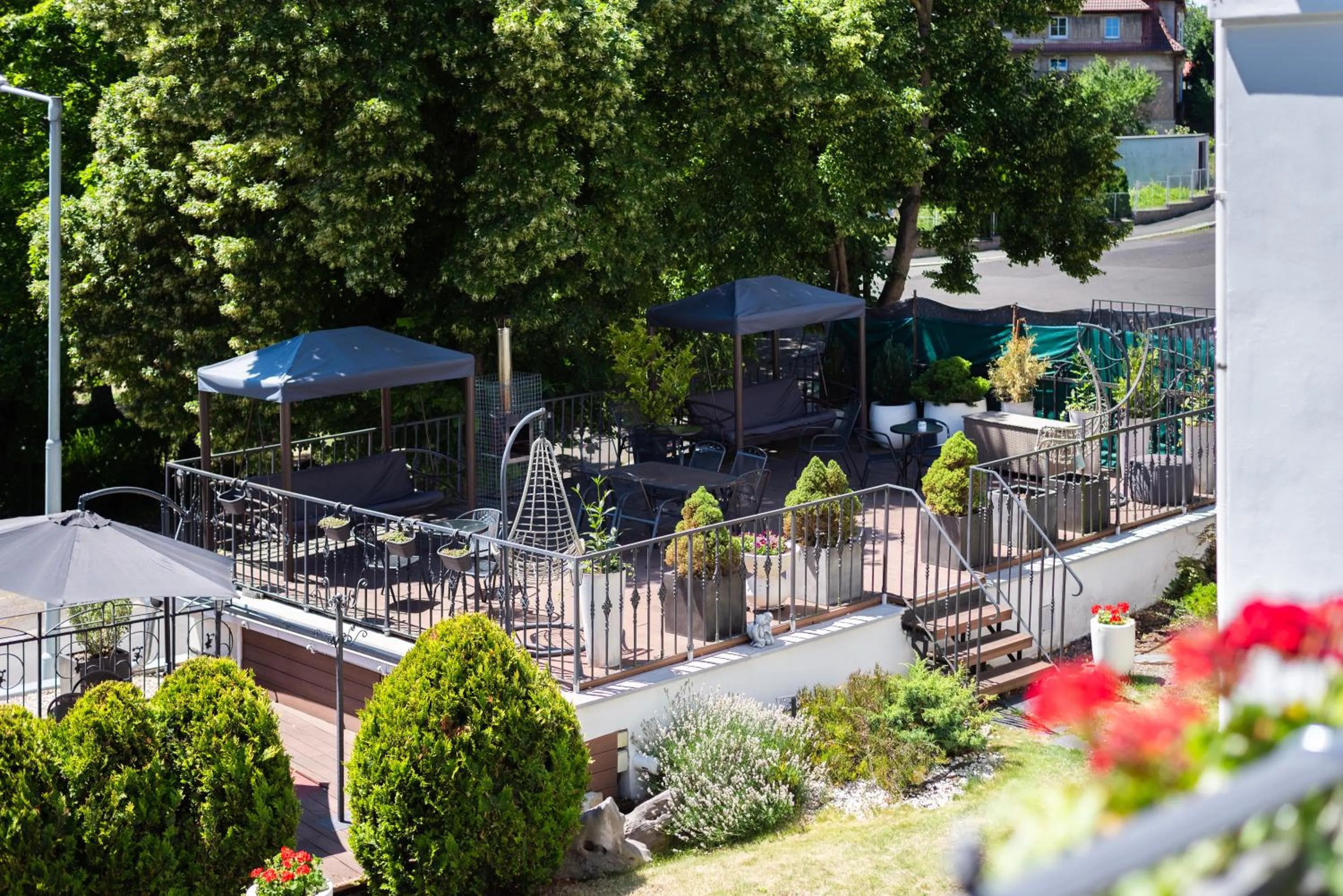 Garden in Wellness & SPA boutique Hotel pod lipkami Prague