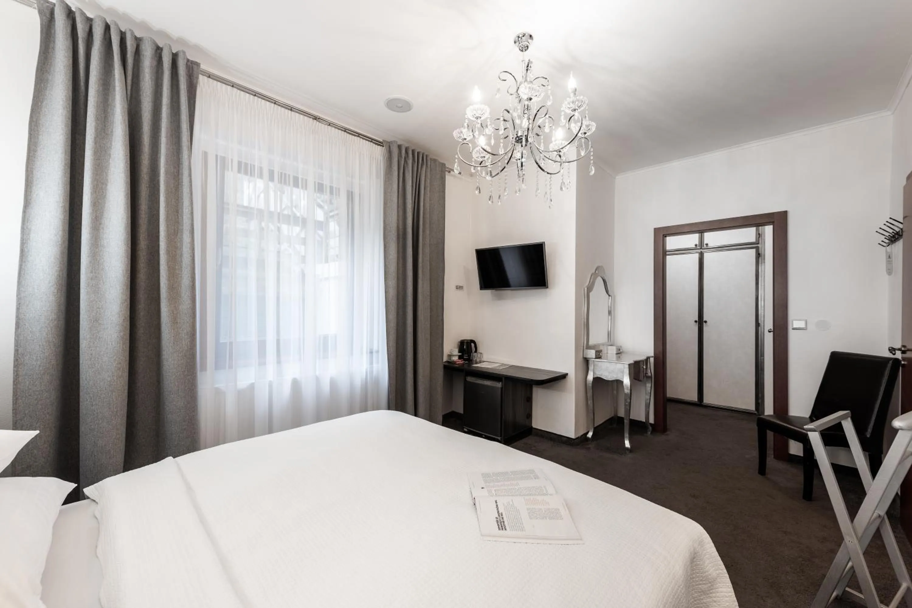 Bed in Wellness & SPA boutique Hotel pod lipkami Prague