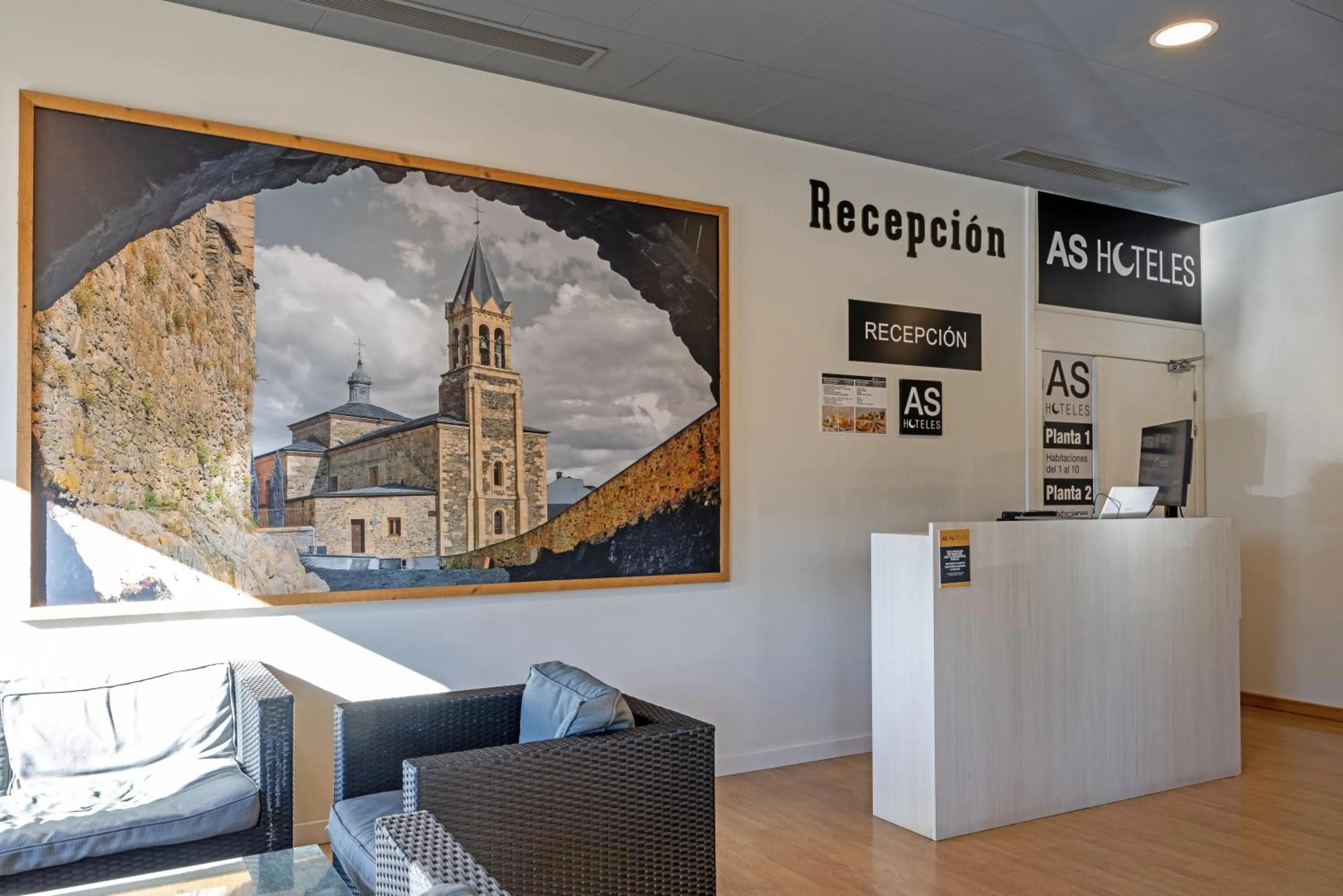 Lobby or reception in AS Hoteles Ponferrada