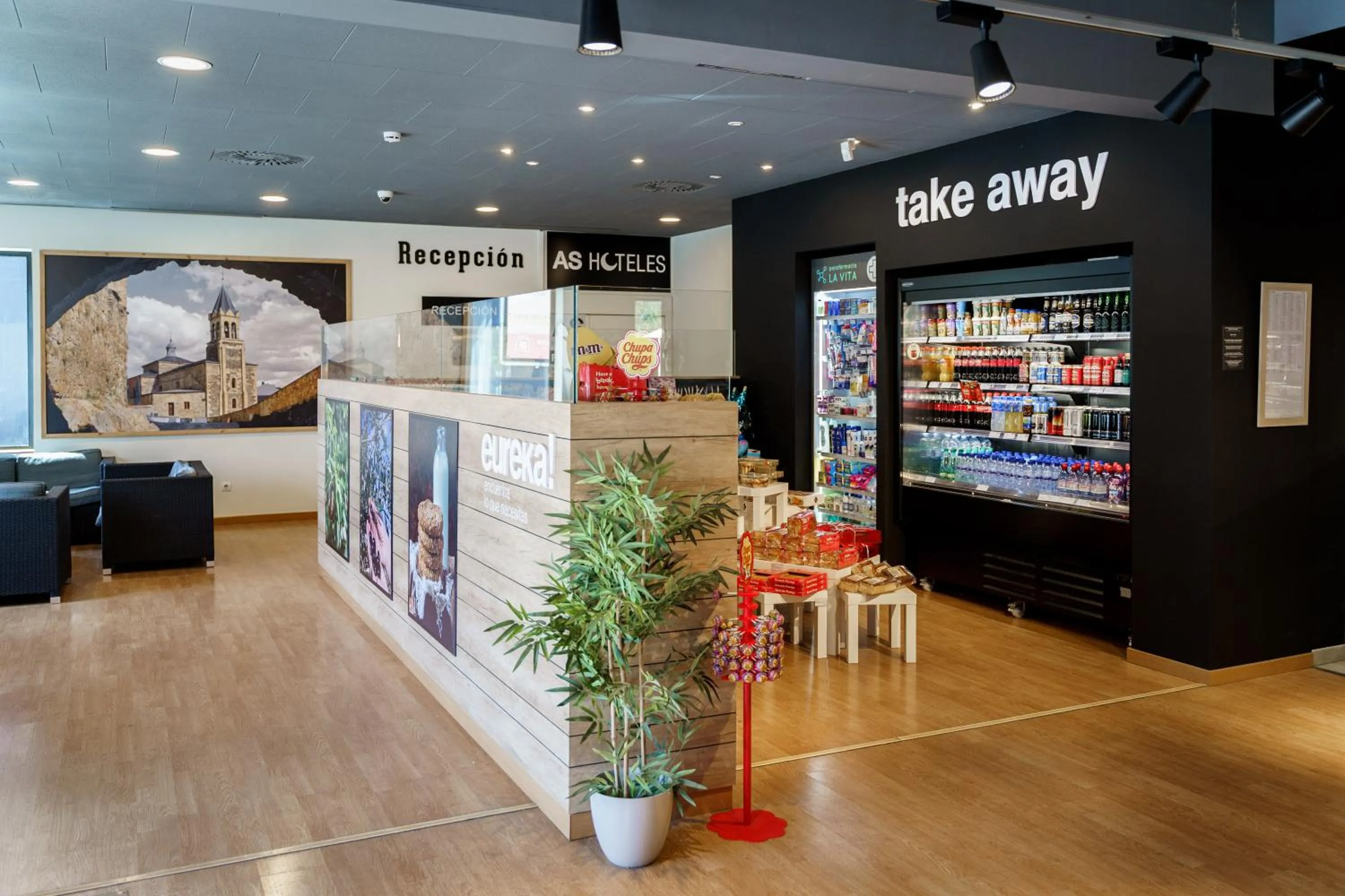 On-site shops in AS Hoteles Ponferrada