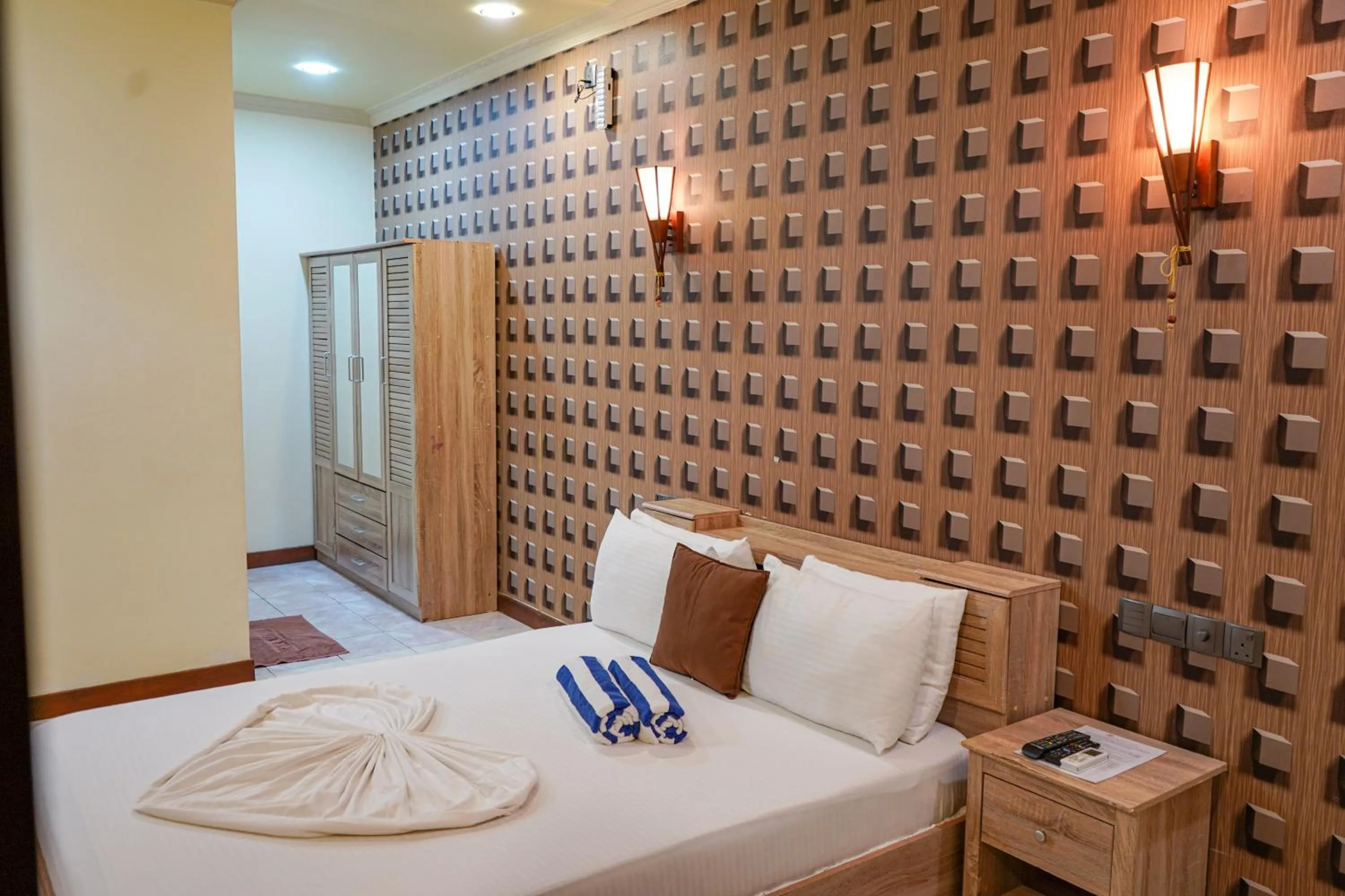 Bed in Banyan Villa Maldives Dhangethi