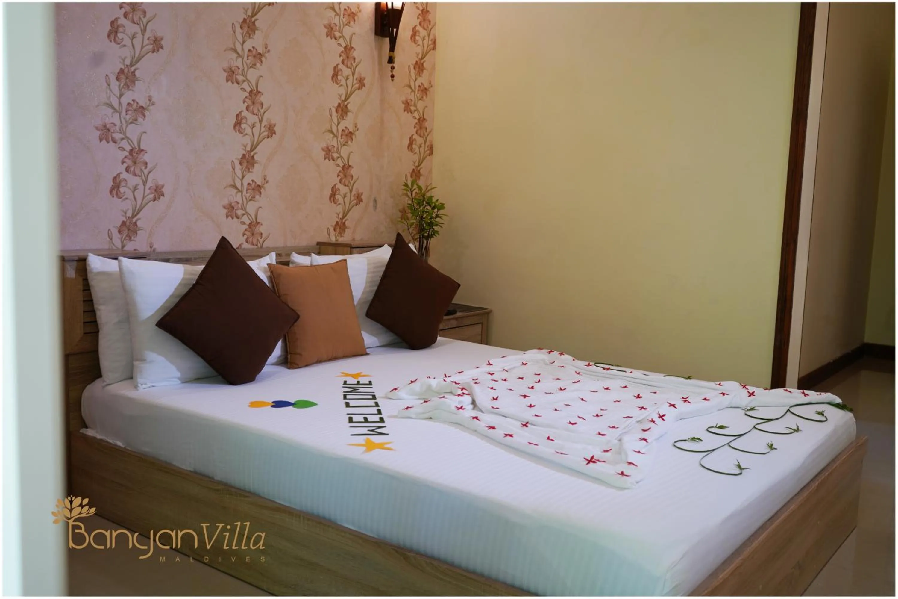Bed in Banyan Villa Maldives Dhangethi