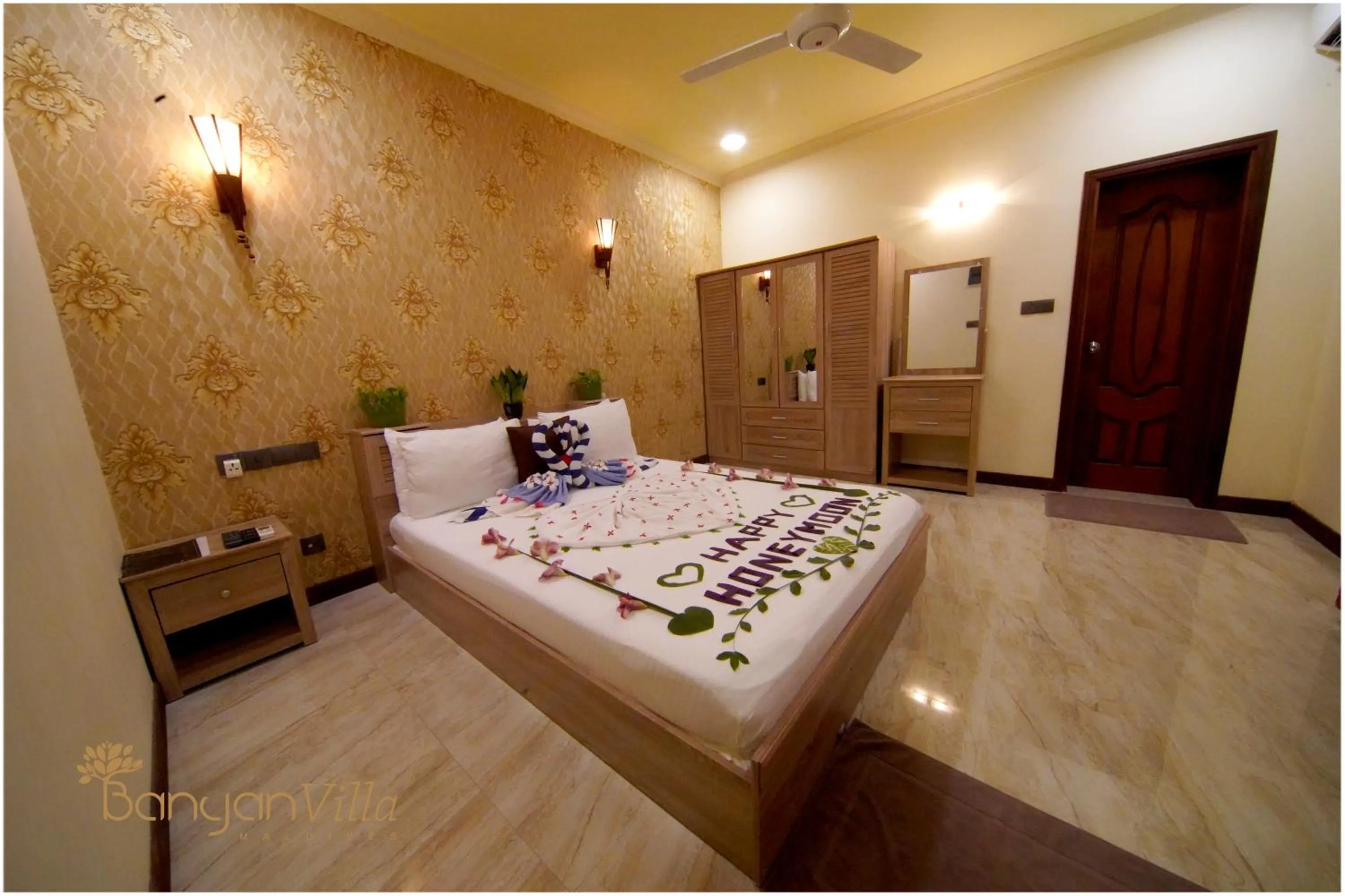 Bed in Banyan Villa Maldives Dhangethi