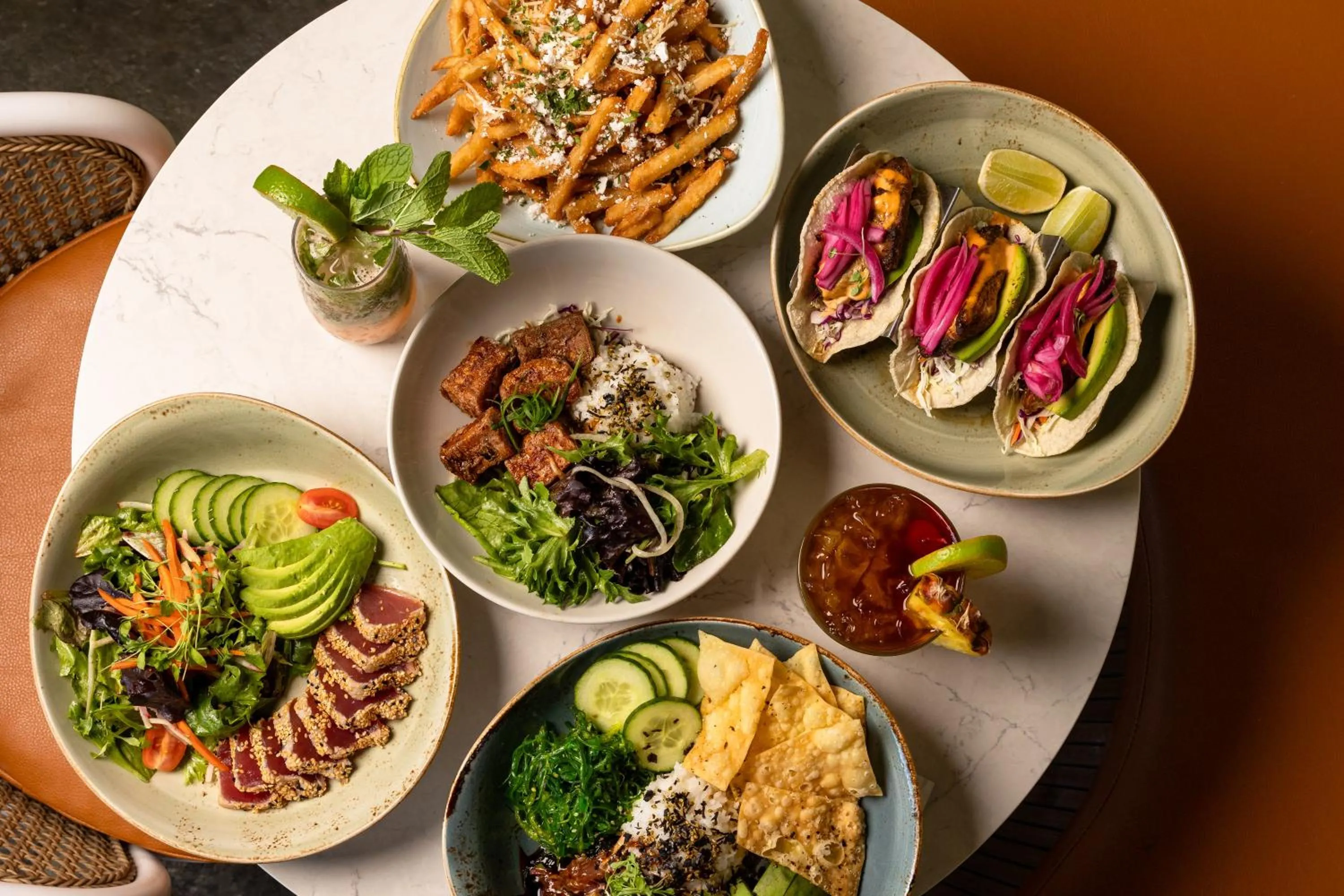 Restaurant/places to eat in Royal Lahaina Bungalows & Spa