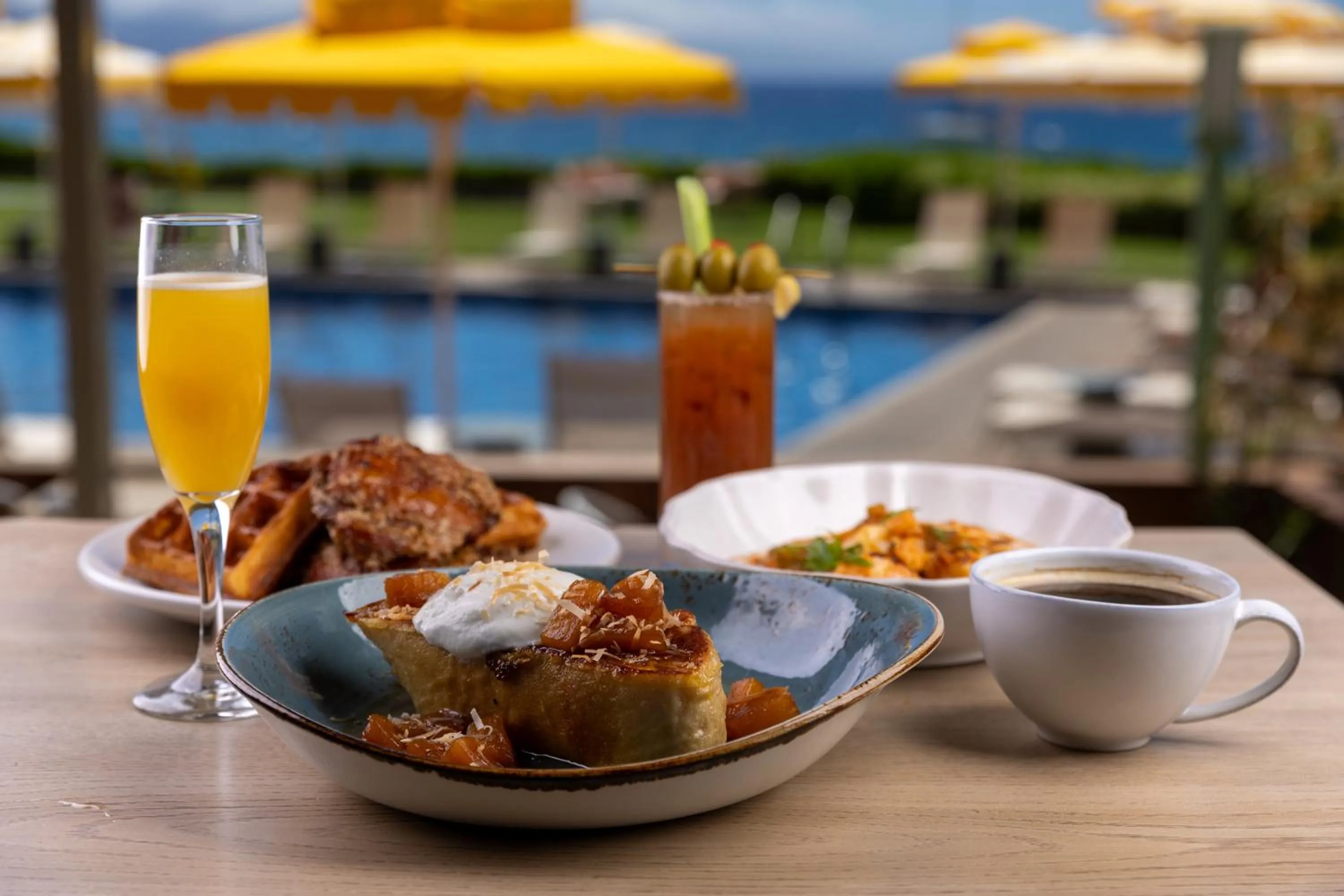 Restaurant/places to eat in Royal Lahaina Bungalows & Spa