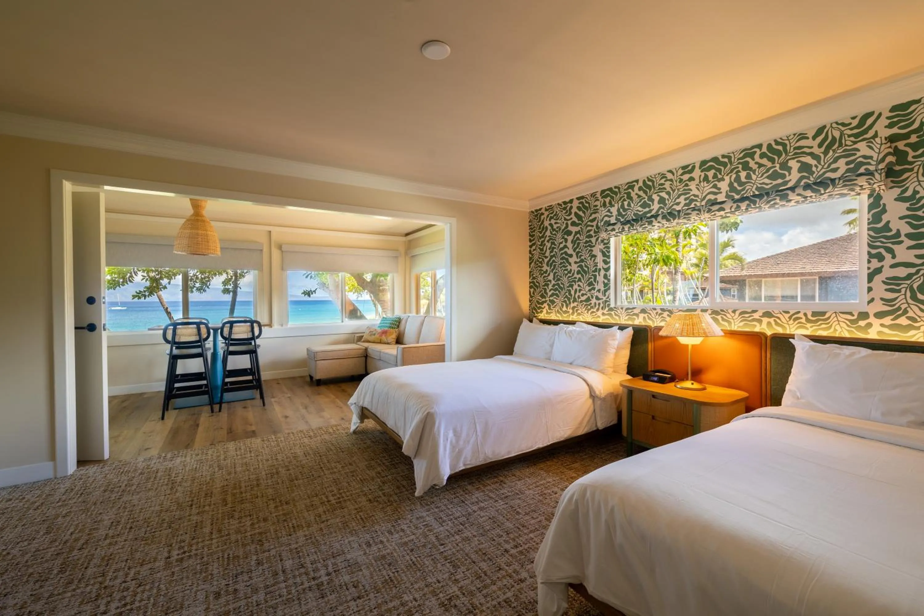 Bed in Royal Lahaina Bungalows & Spa