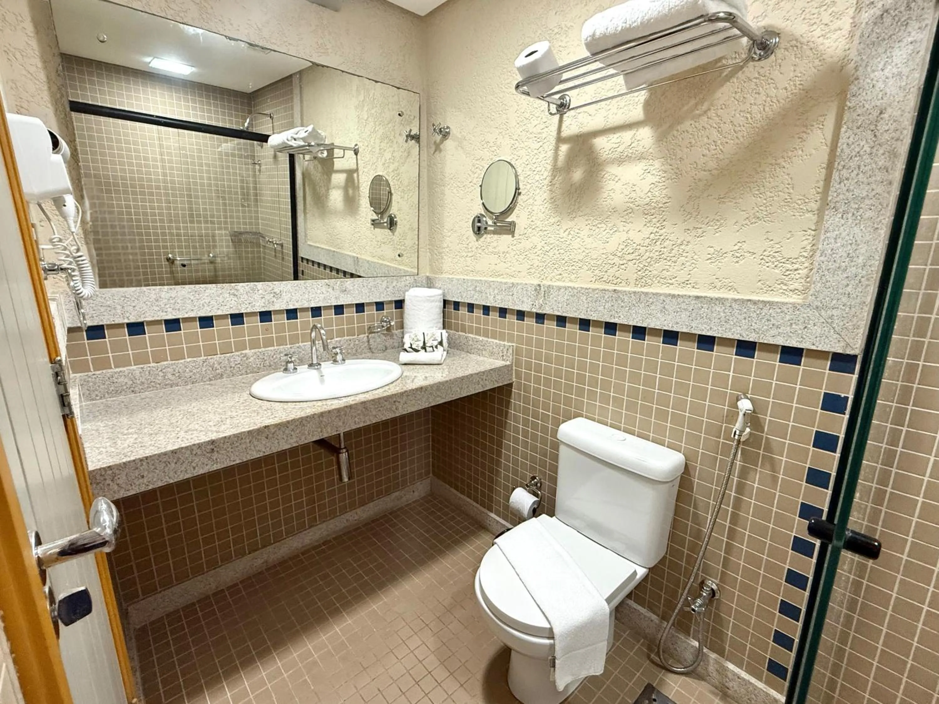 Shower in Atrium Hotel Quinta De Pedras