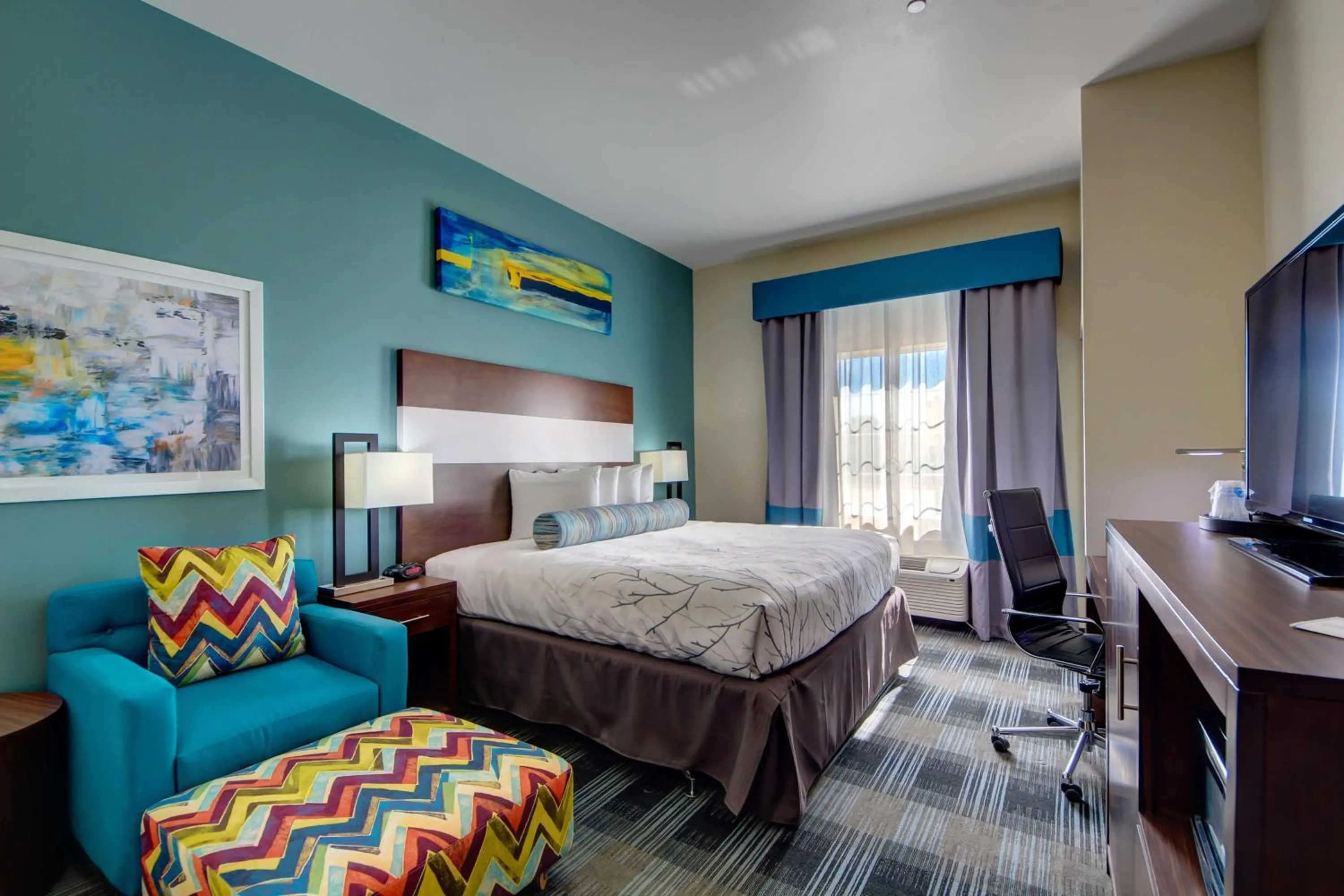 Photo of the whole room in Best Western PLUS Inn of Muskogee