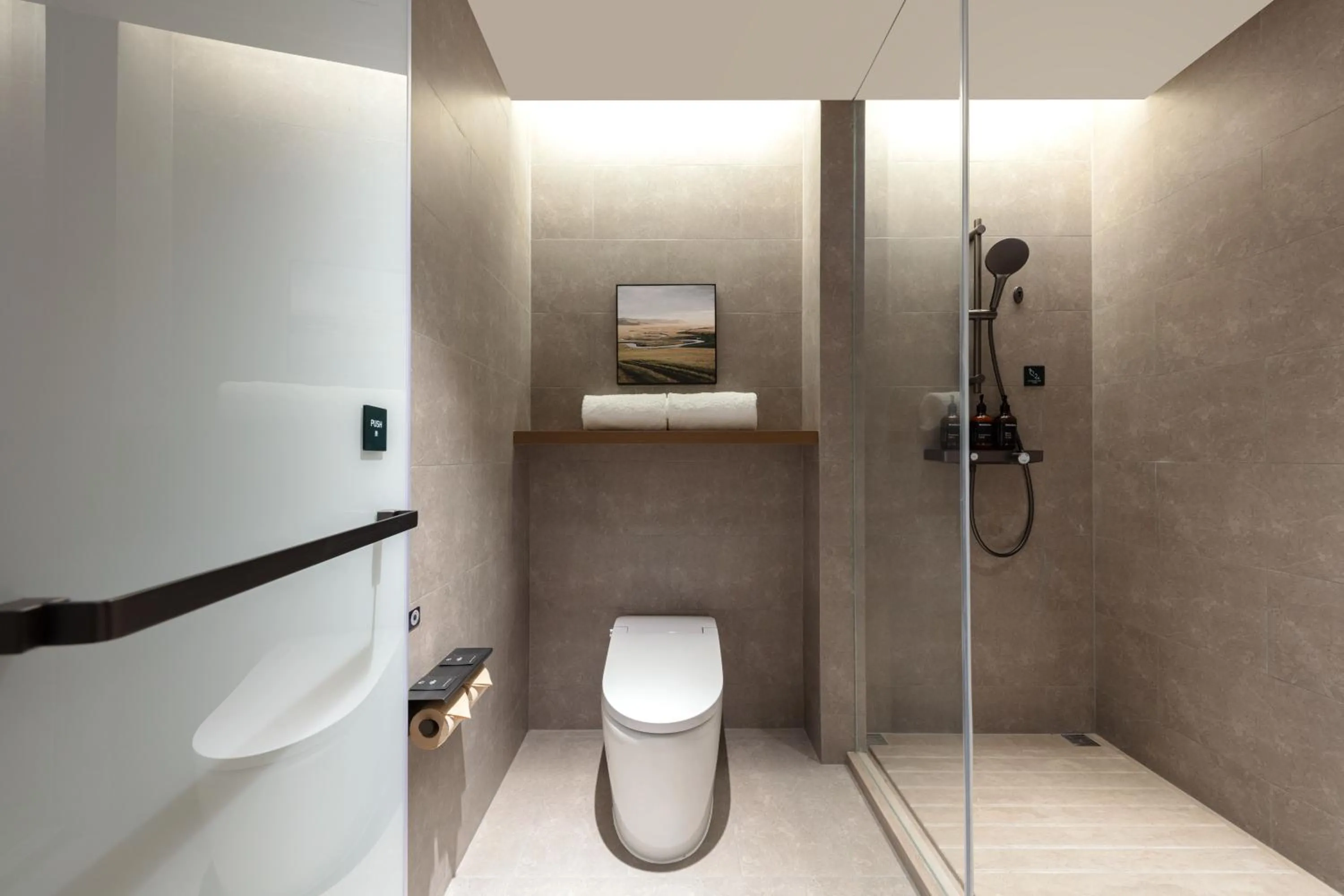 Shower in Atour Hotel Suzhou Industrial Park Fengting Avenue