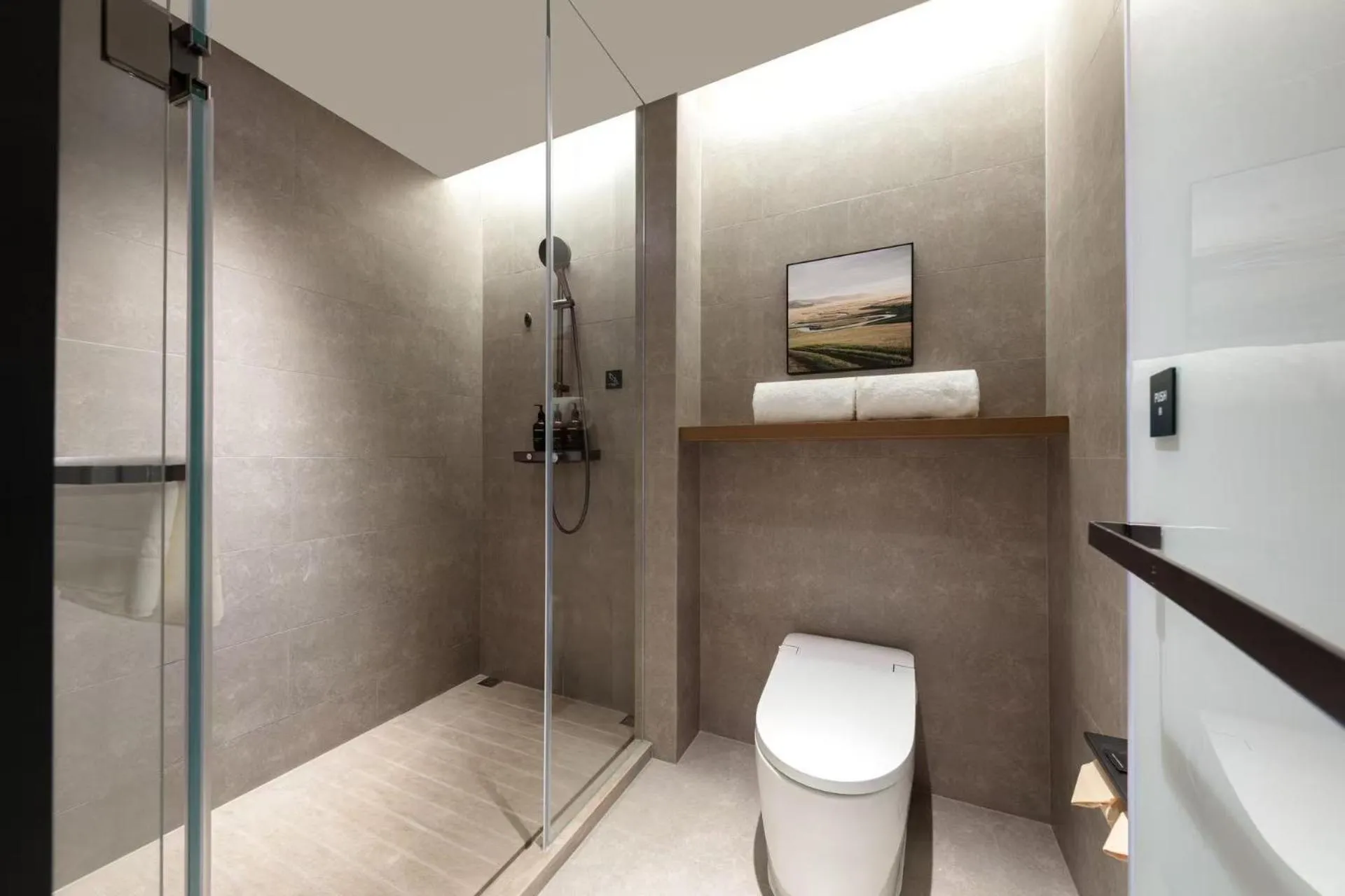 Shower in Atour Hotel Suzhou Industrial Park Fengting Avenue