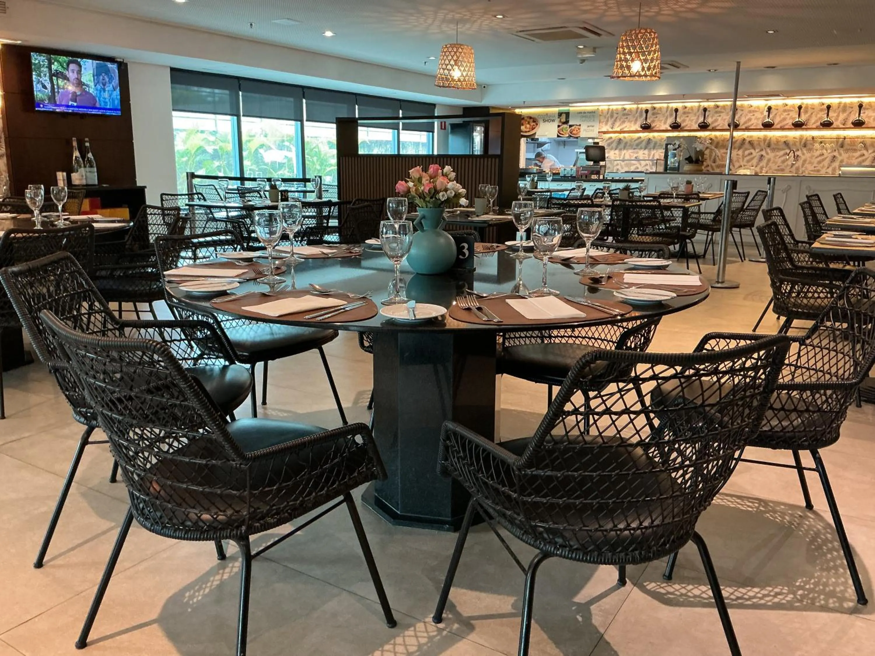 Restaurant/places to eat in Blue Tree Premium Alphaville