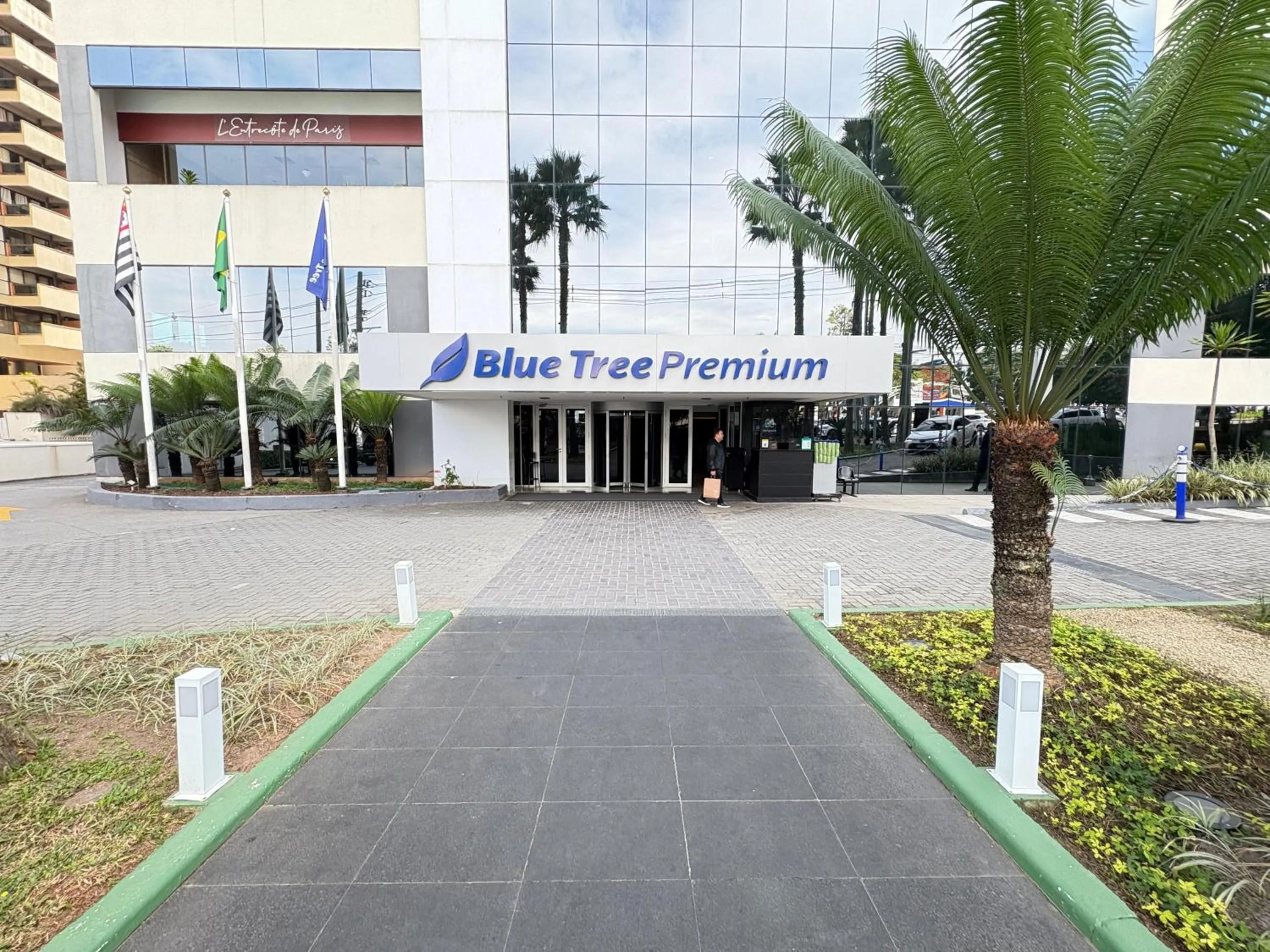 Property building in Blue Tree Premium Alphaville