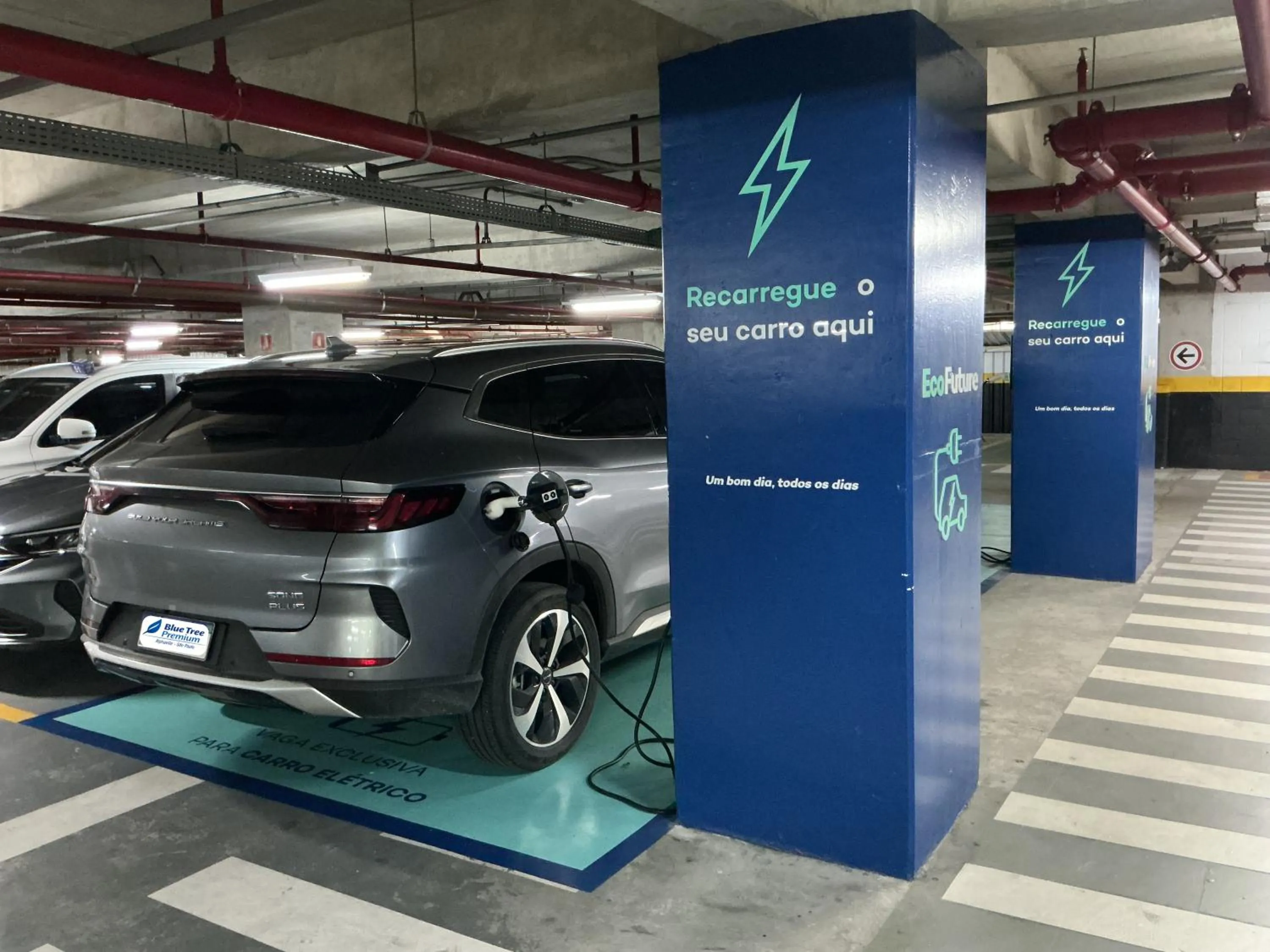 Parking in Blue Tree Premium Alphaville