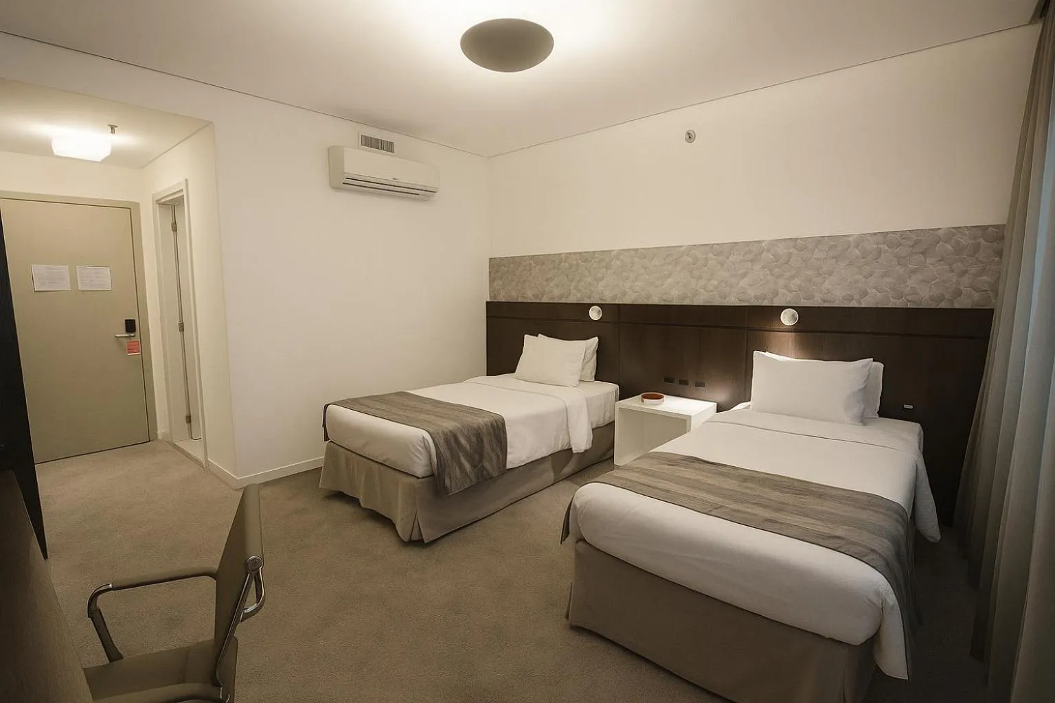 Bed in Blue Tree Premium Alphaville