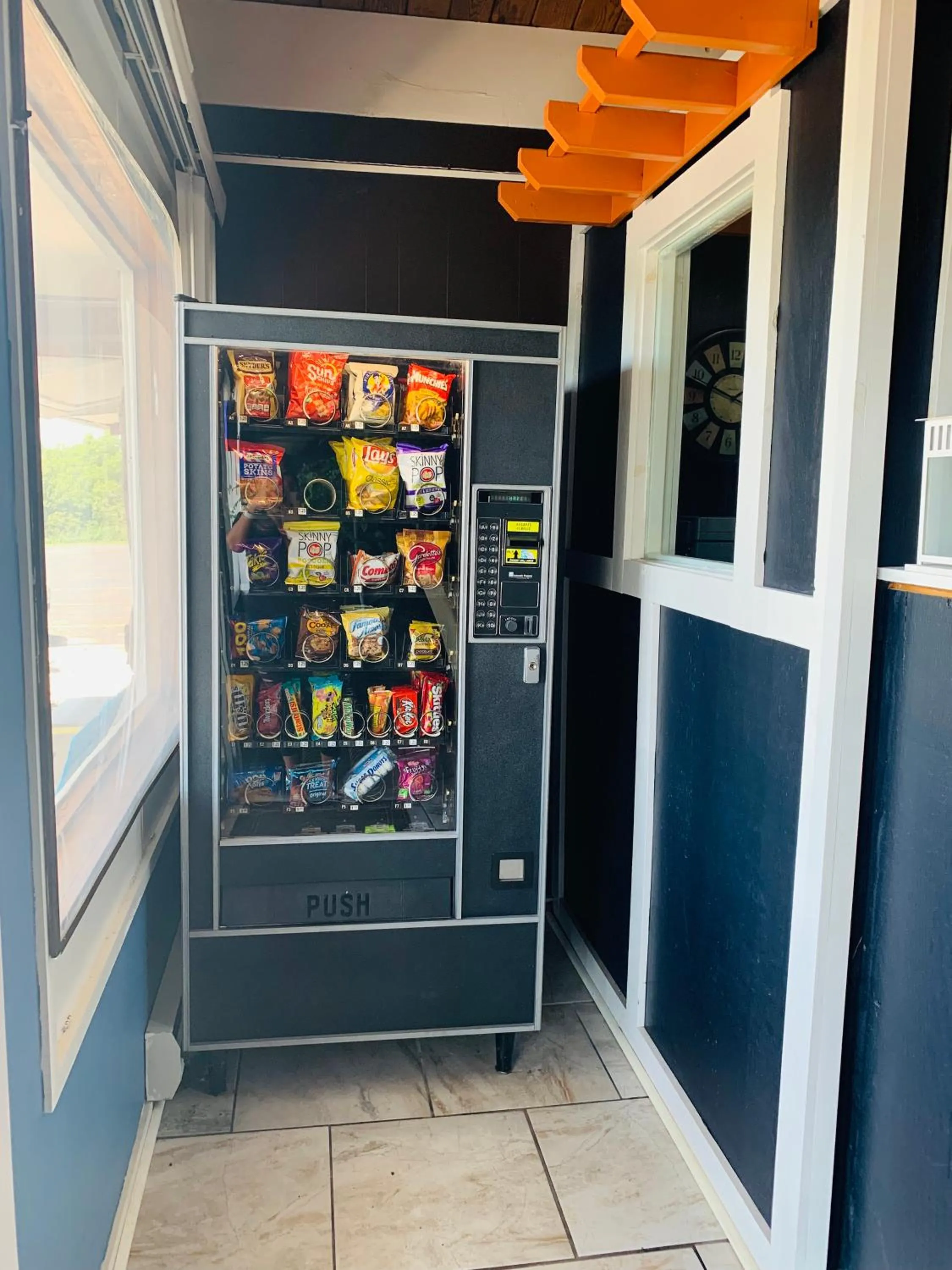 Food in The Crossroads Motel