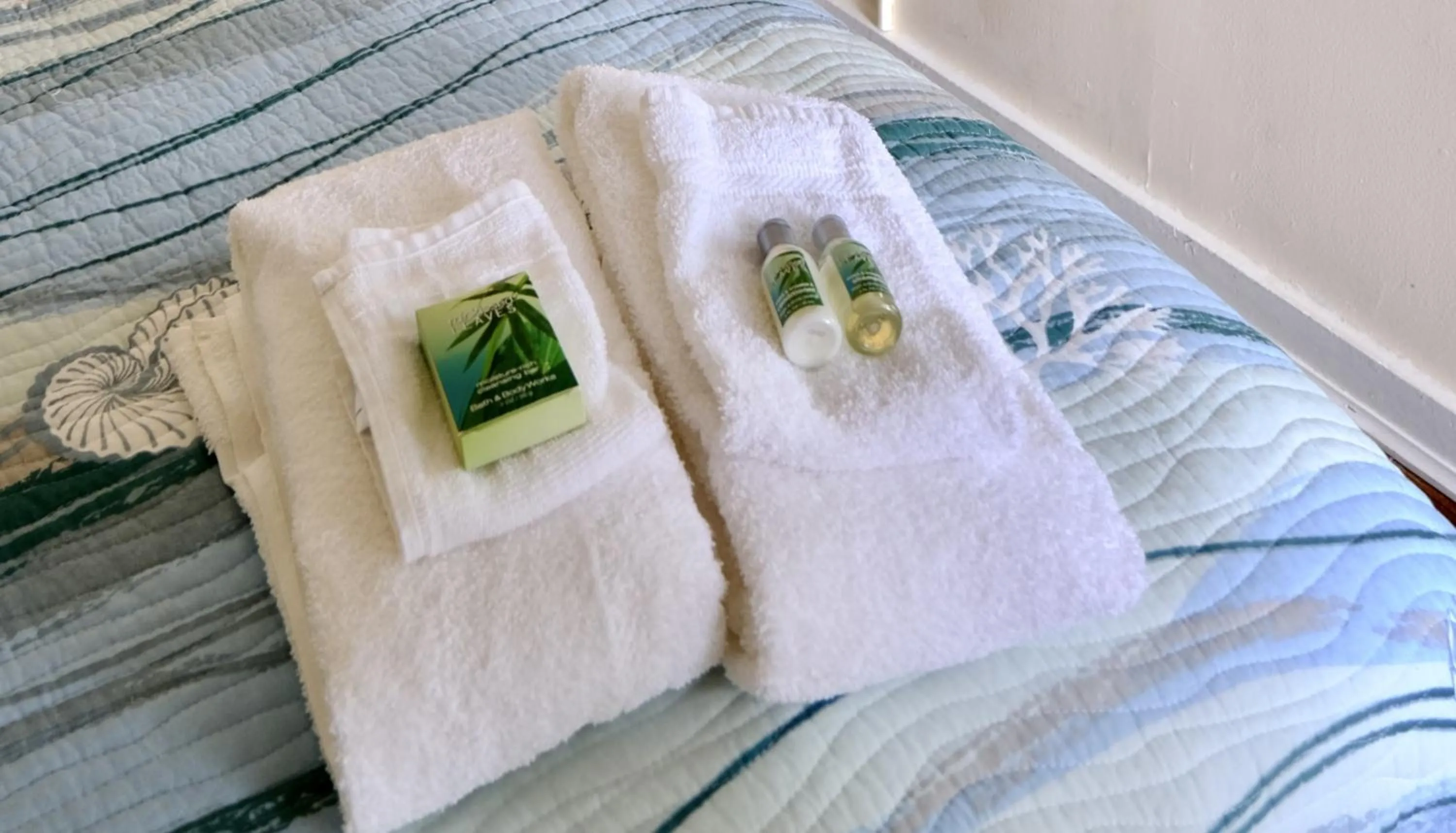 towels, Bed in The Landings Inn and Cottages at Old Orchard Beach