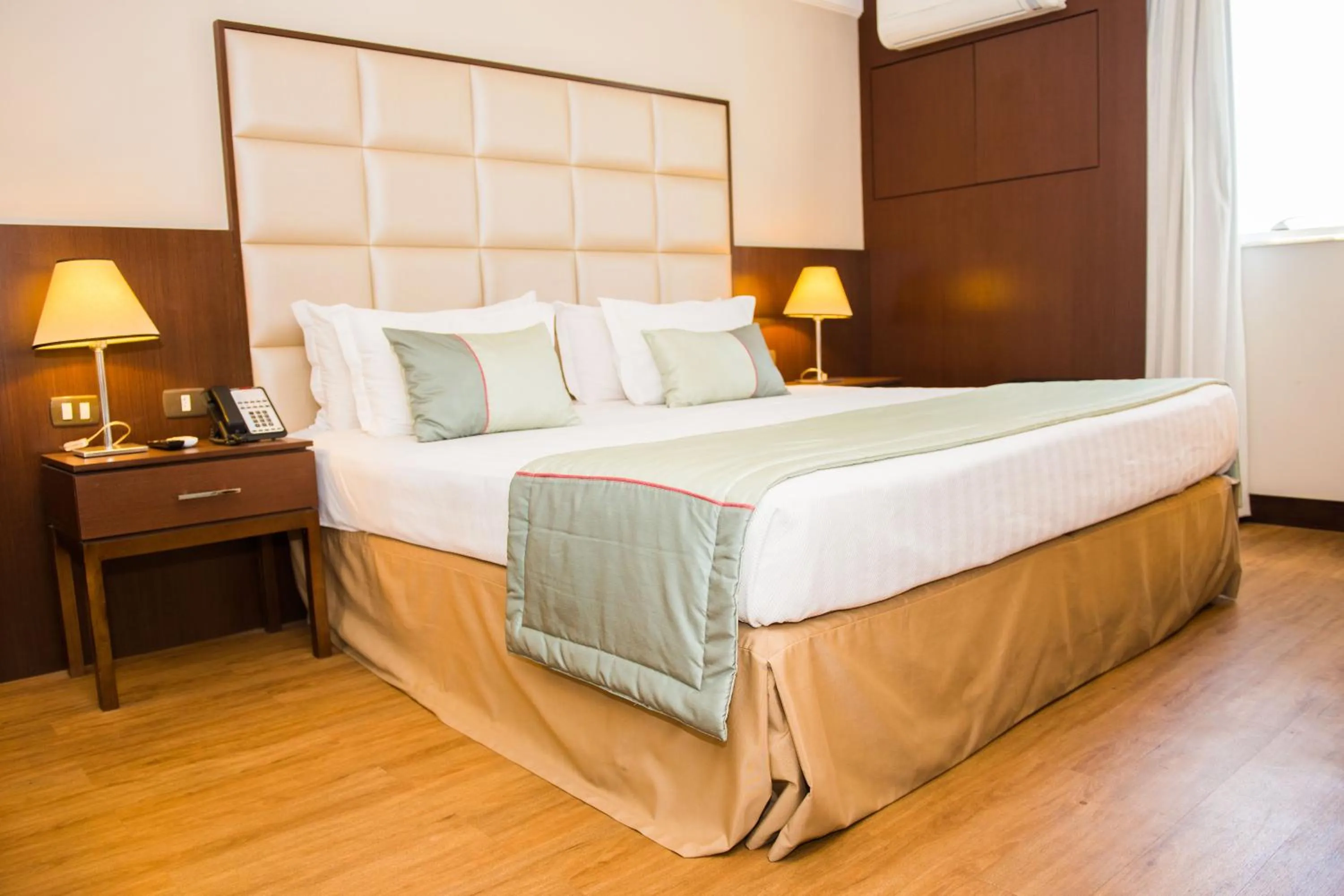 Bed in Royal Atlântica Macaé Hotel