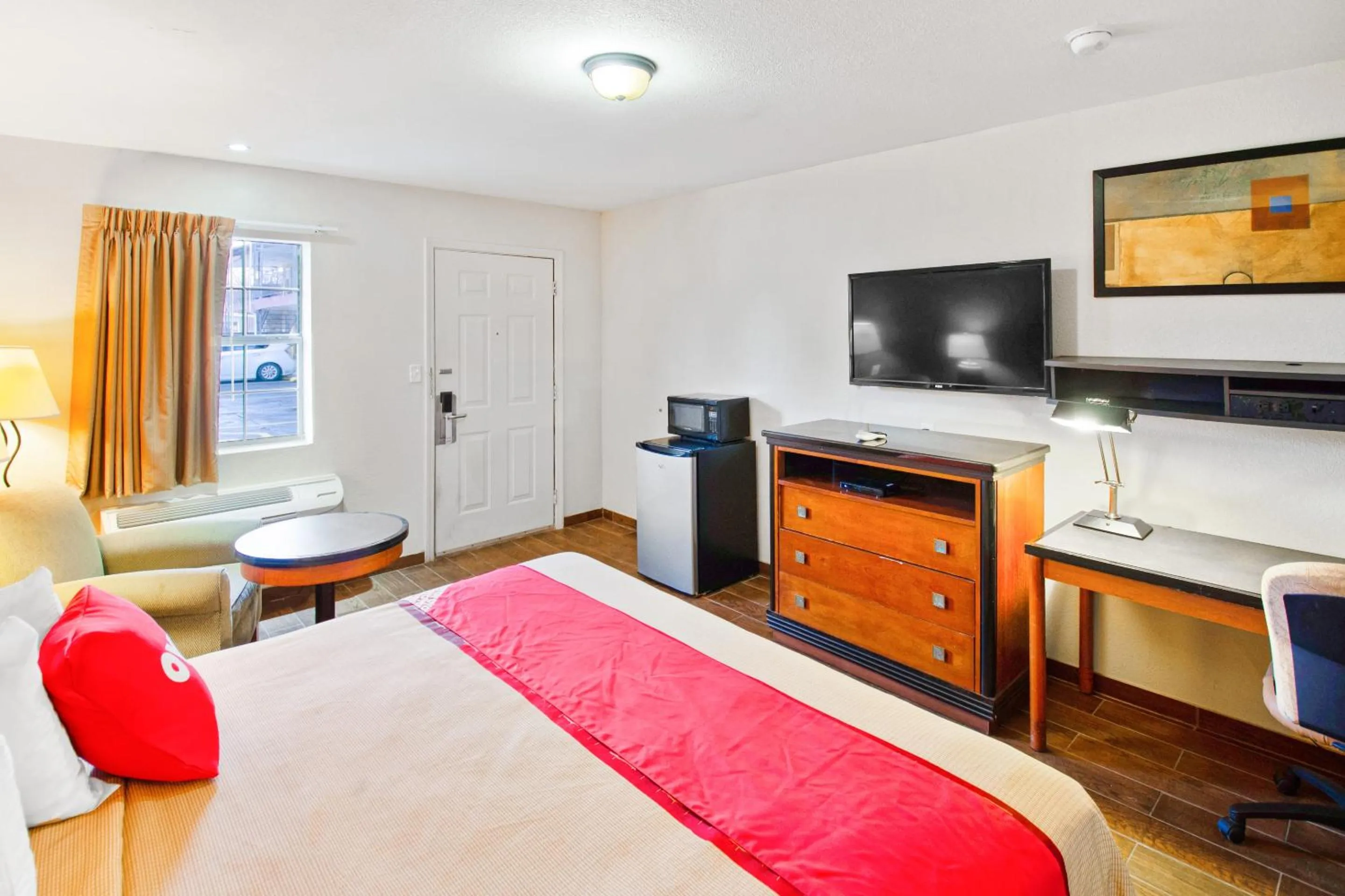 Bedroom in OYO Hotel Blytheville AR I-55