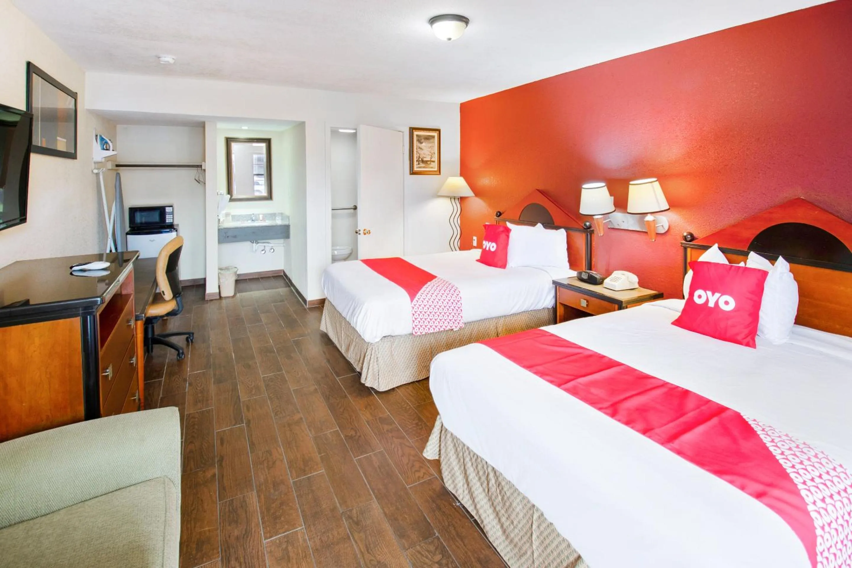 Bedroom in OYO Hotel Blytheville AR I-55