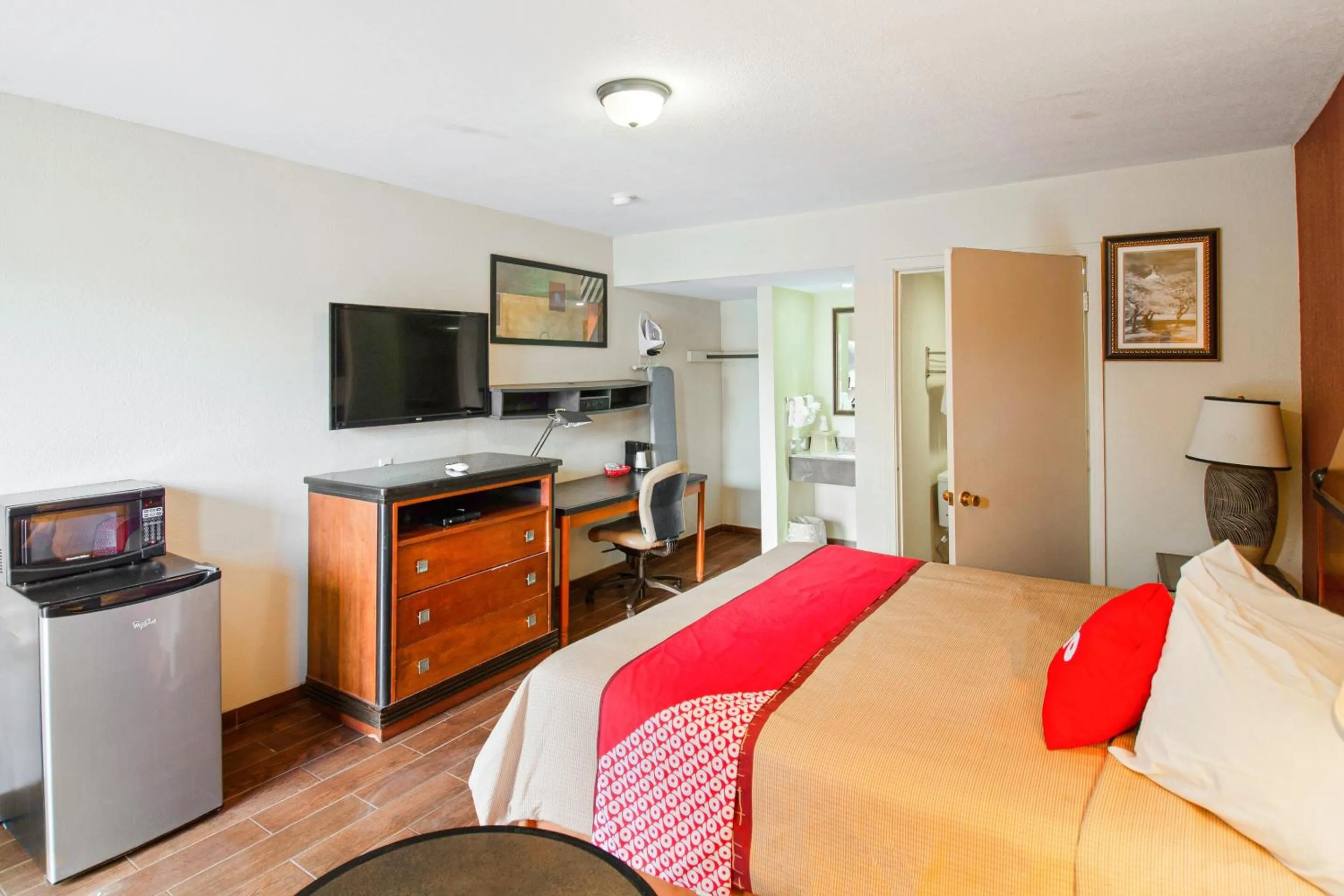 Bedroom in OYO Hotel Blytheville AR I-55