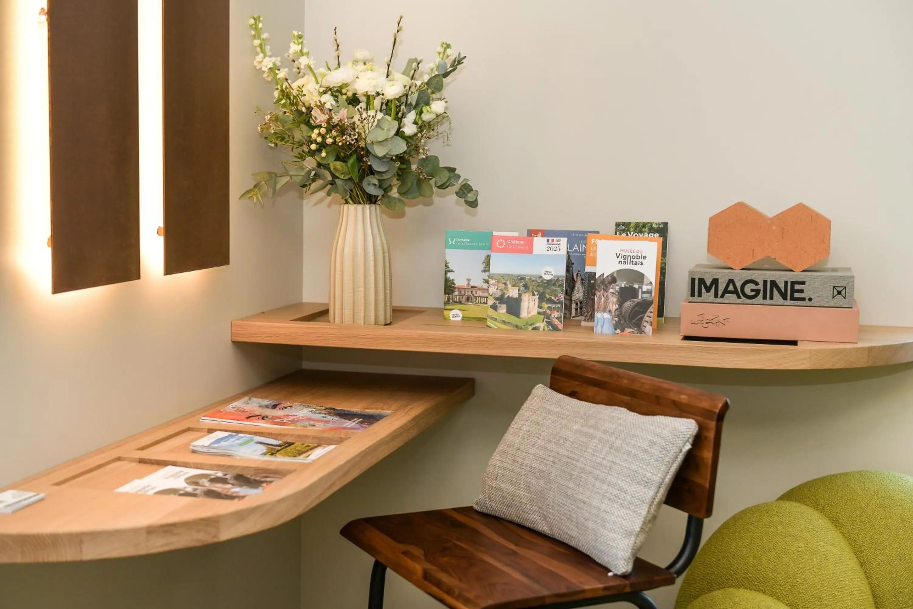 Living room in Hotel Rivella - The Originals Boutique