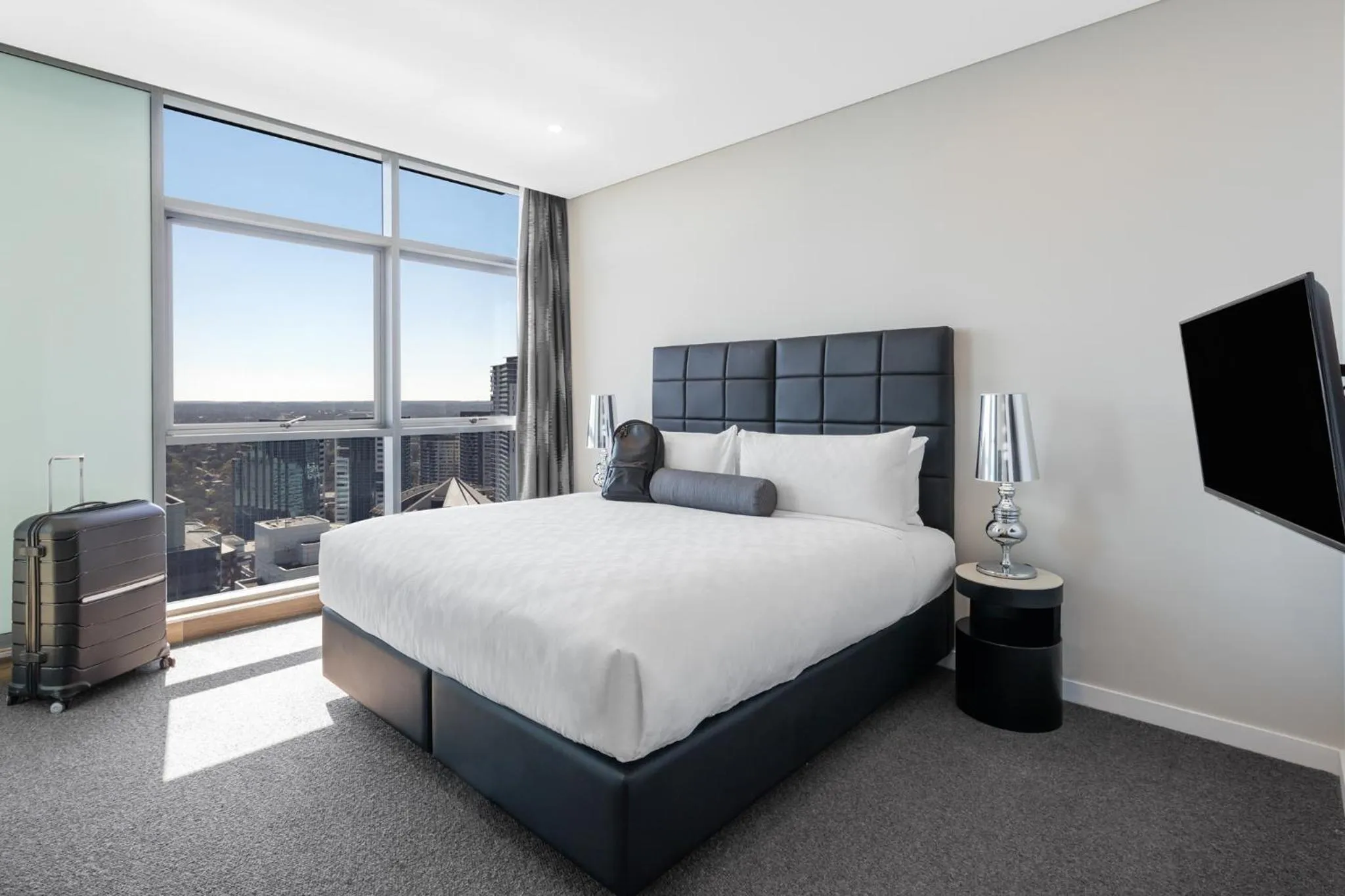 Bed in Meriton Suites Chatswood